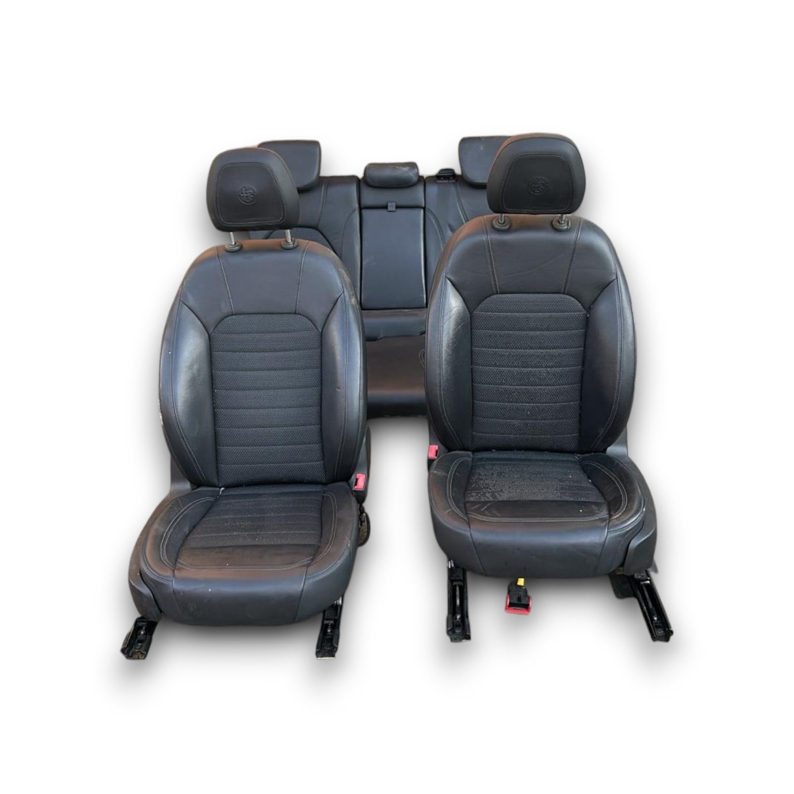 Bekleding / zwarte leren stoelen Alfa Romeo Stelvio (2016 > )
