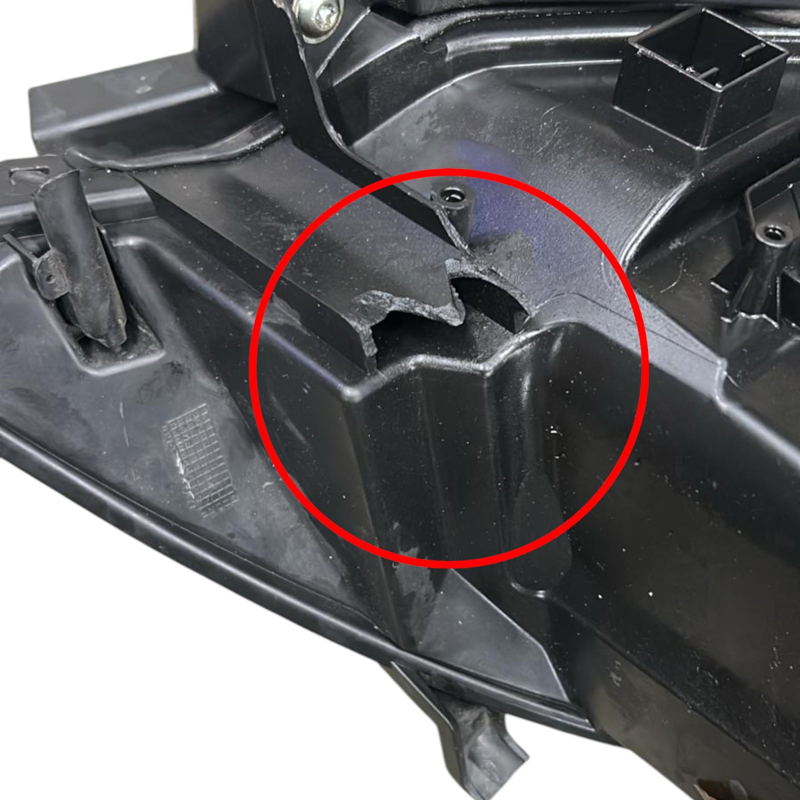 Phare avant gauche Lancia Ypsilon 51850555 (2011 > 2024)