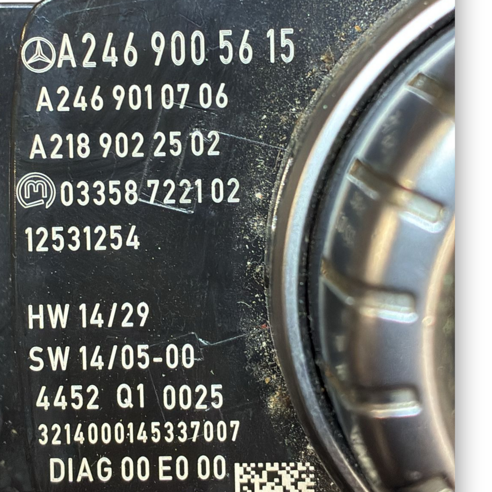 Bouton / joystick / commandes de navigation mercedes-benz gla x156 code : A2469005615 (2018 ->)