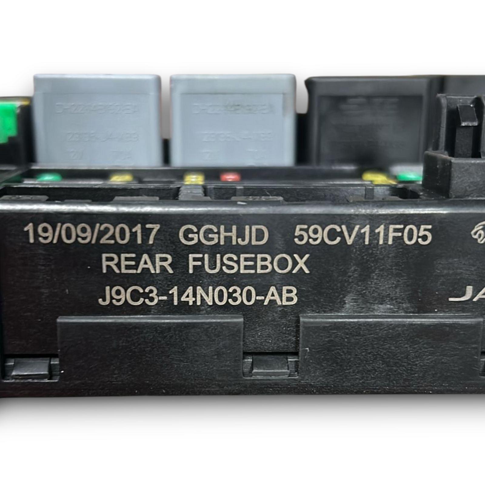 Fuzijska škatla jaguar e-pace 2.0 dizel kod:j9c3-14n030-ab (2017 >)