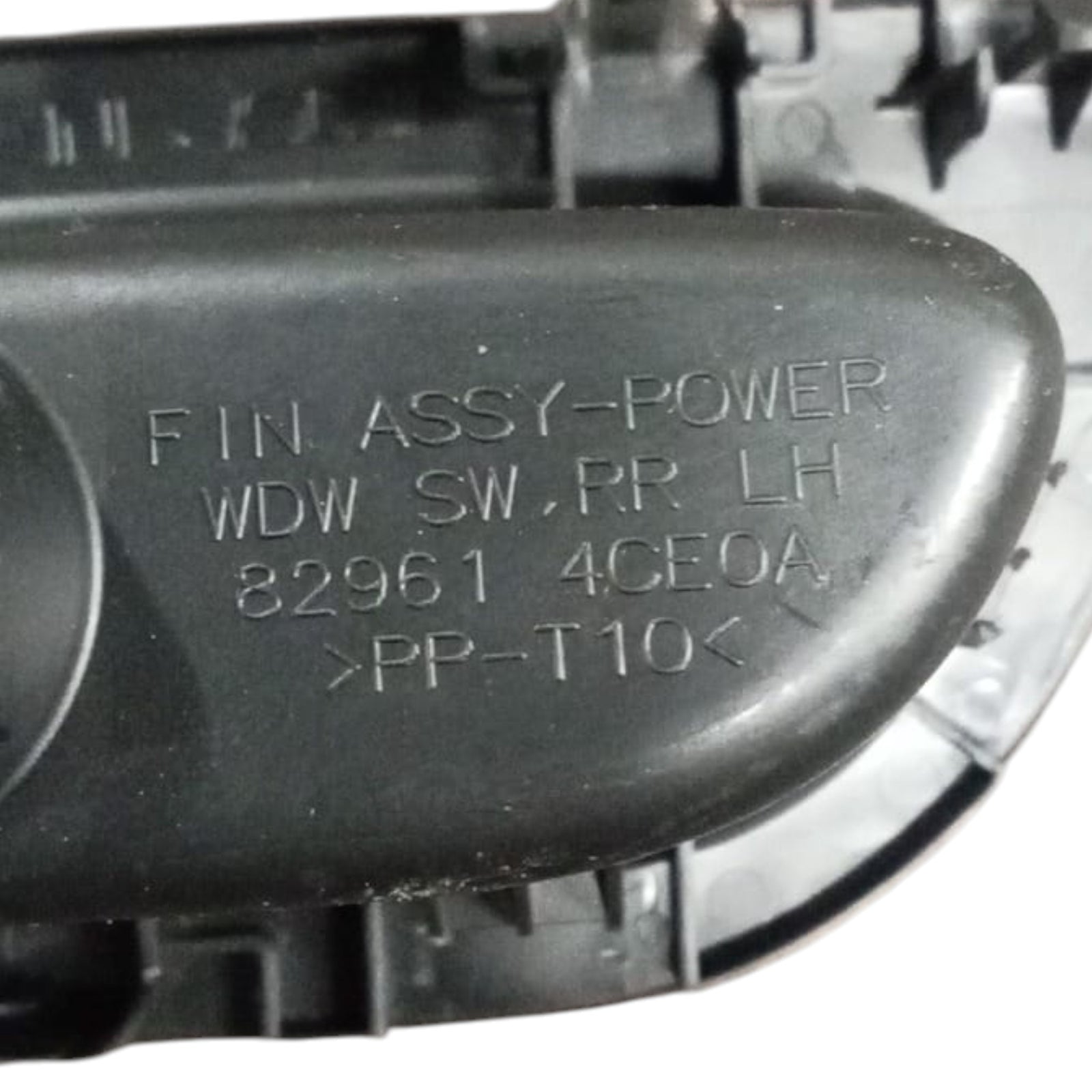 Comando de elevación de ventanas traseras derecha nissan x-trail III cod. 829614ceoa (2014 > 2020)