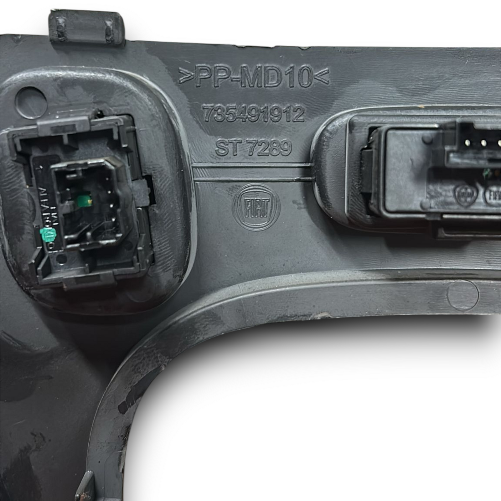 Prevleka ročice menjalnika fiat panda 312 koda:735491912 (2012 >) + stikalo za dvigalo stekla