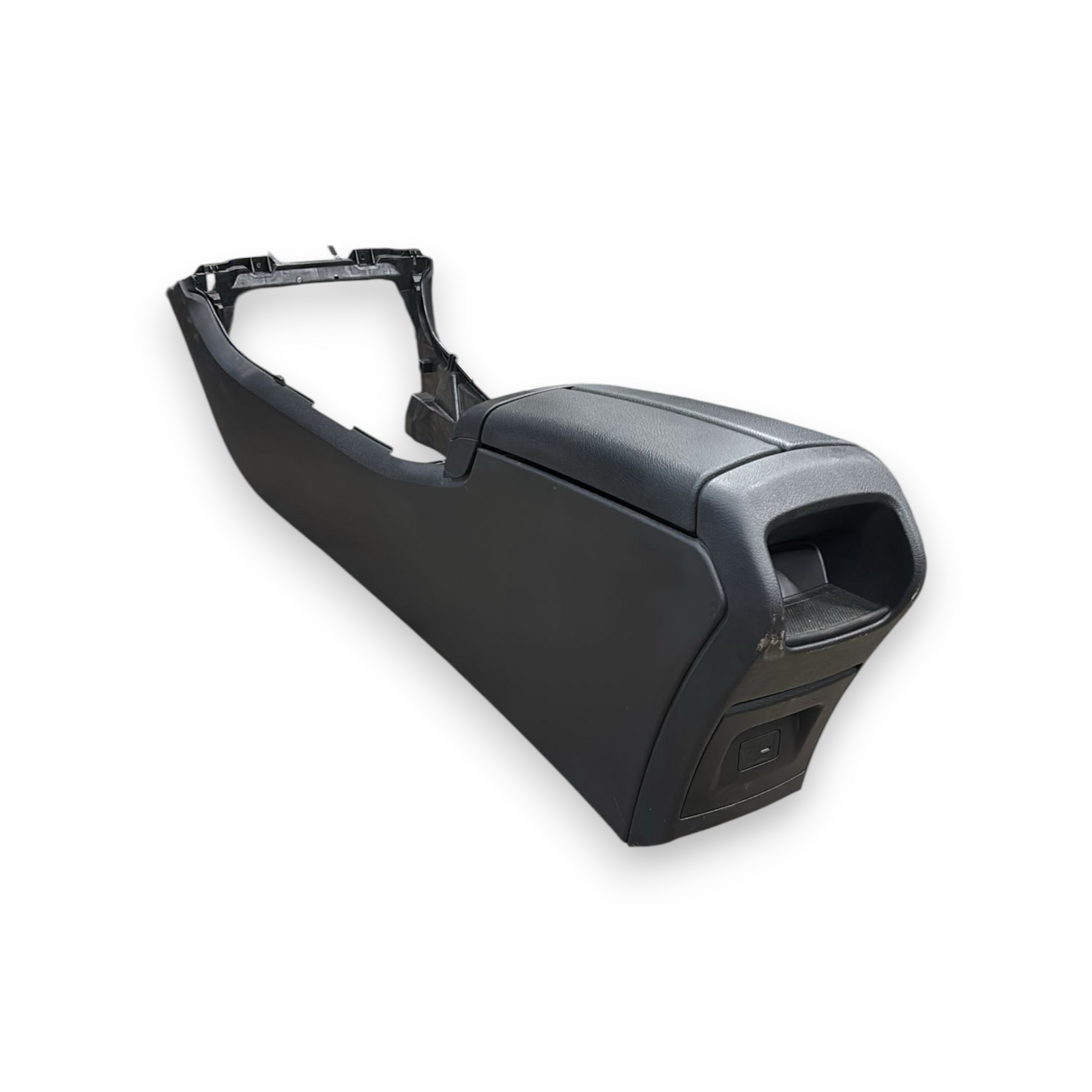 Tunnel centrale + bracciolo mercedes-benz cla x118 cod:a1776802101 (2019-) + presa