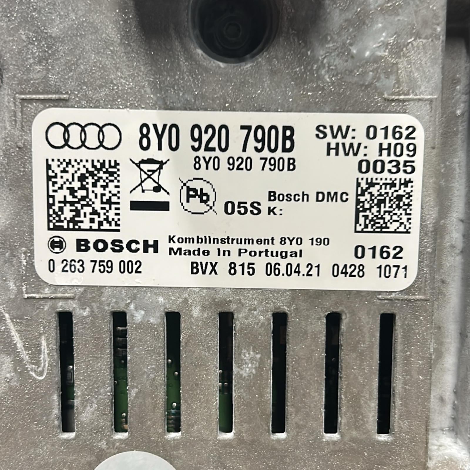 Virtualni kokpit / tahometer audi a3 8y 1.5 bencin / hibrid kod:8y0920790b (2020 >)