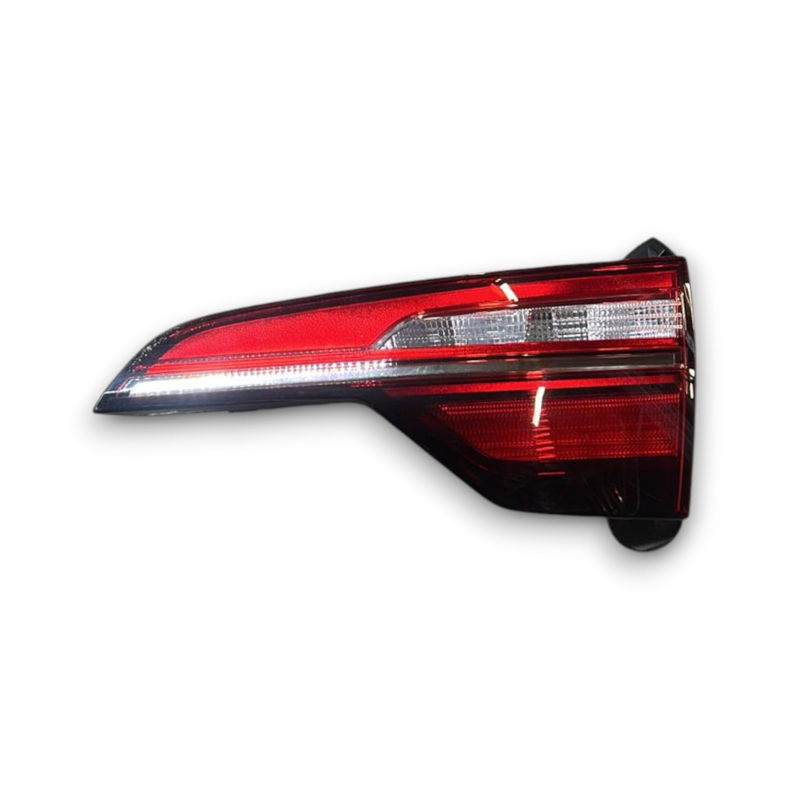 Zadnja desna luč Audi A4 (B9) SW 8w9945076aa (2015 > 2024)