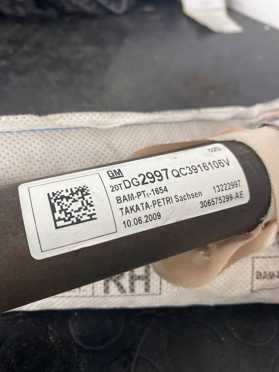 Airbag a tendina laterale destro Opel Insignia (2009) cod: 306575299-ae - F&P CRASH SRLS - Ricambi Usati