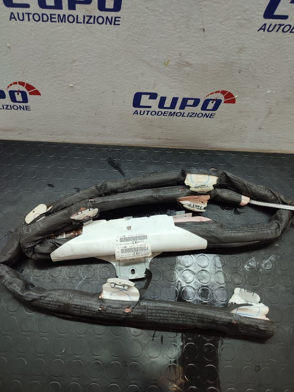 Airbag A Tendina Laterale Destro Peugeot 5008 (2013) Cod:9801658788 - F&P CRASH SRLS - Ricambi Usati