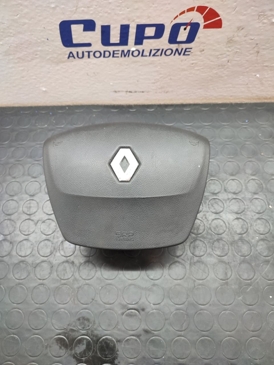 Airbag guidatore - sterzo Renault Megane III cod 985100007r 6106288e - F&P CRASH SRLS - Ricambi Usati