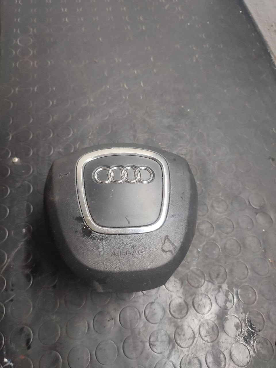 Airbag volante guidatore Audi A6 avant ( 4f - 2010 ) 3.0 tdi cod 8k0880201a - F&P CRASH SRLS - Ricambi Usati