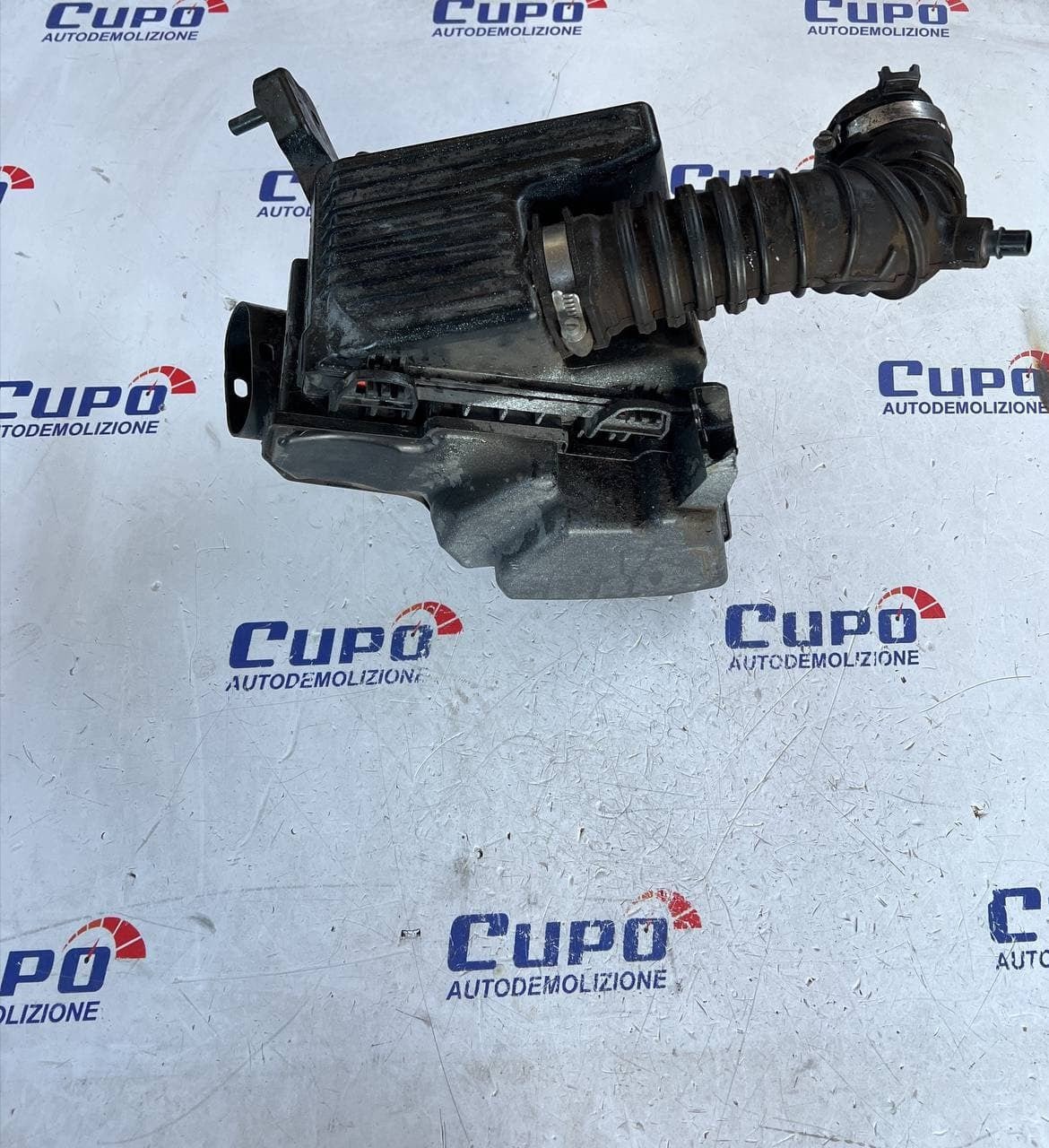 Airbox cassa filtro aria Renault Twingo III 1.0 71 cv 2015 - F&P CRASH SRLS - Ricambi Usati