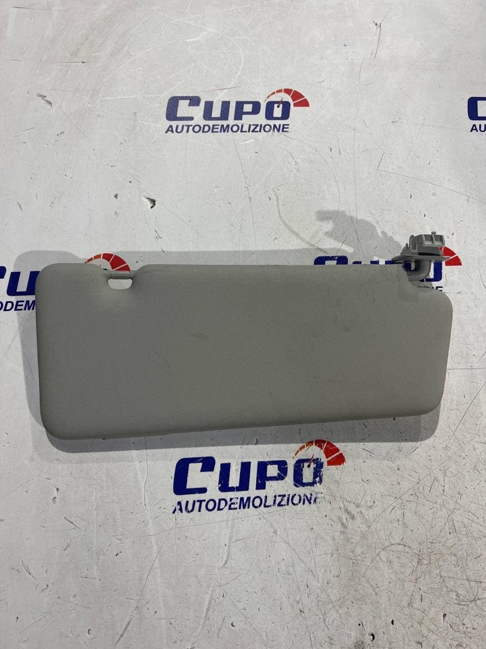 Aletta parasole sinistra Renault Twingo 2018 - F&P CRASH SRLS - Ricambi Usati