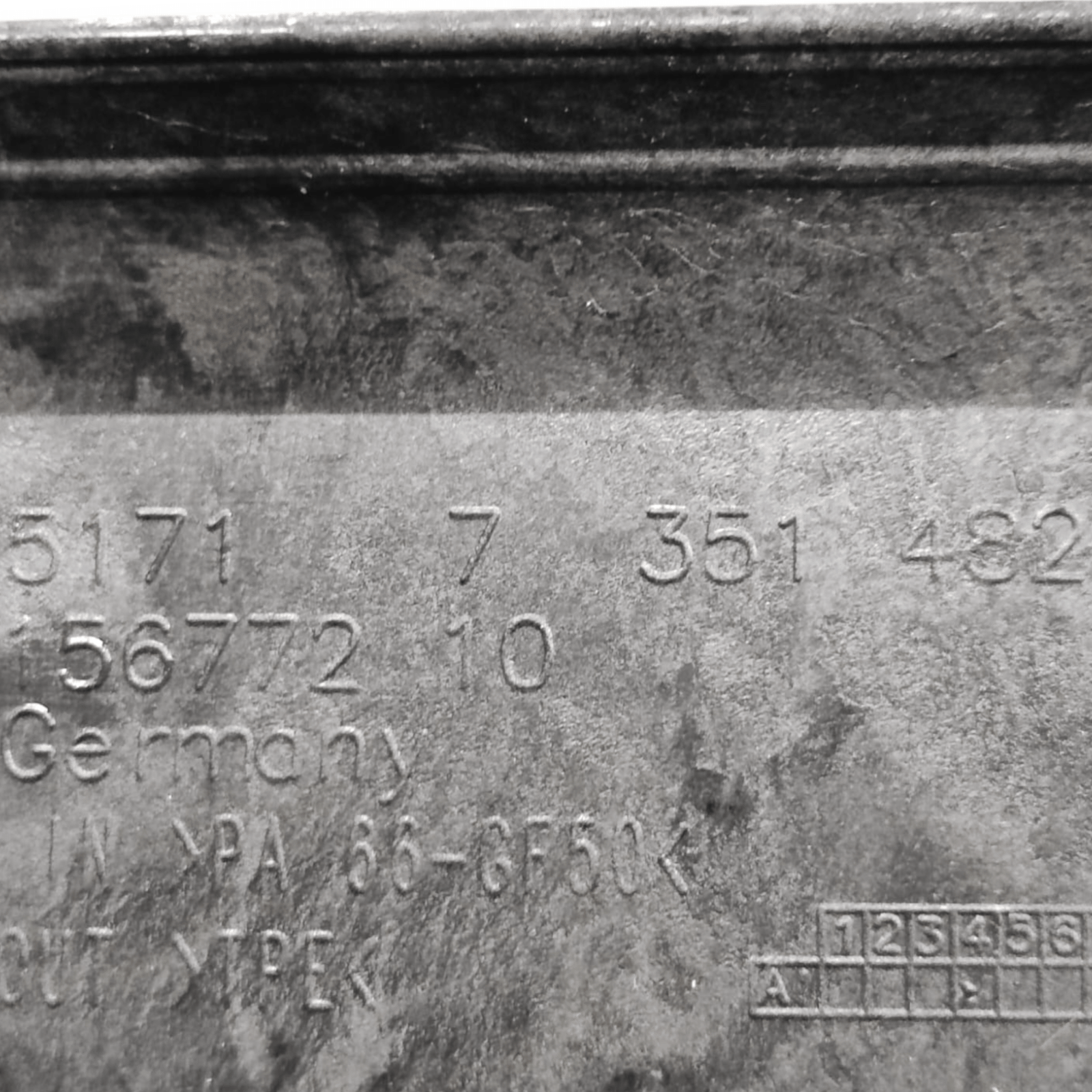 Alloggio Batteria Mini Clubman F54 COD: 51717351482 (2015 - 2024) - F&P CRASH SRLS - Ricambi Usati