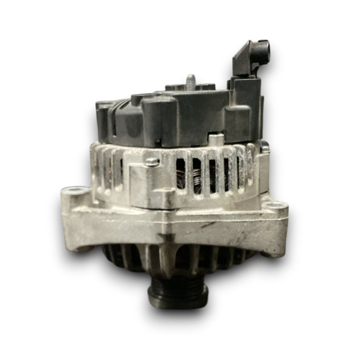 Alternator Chevrolet Captiva code . h639755a 2.0 diesel (2006 > 2018) - F&P CRASH SRL - Used Parts