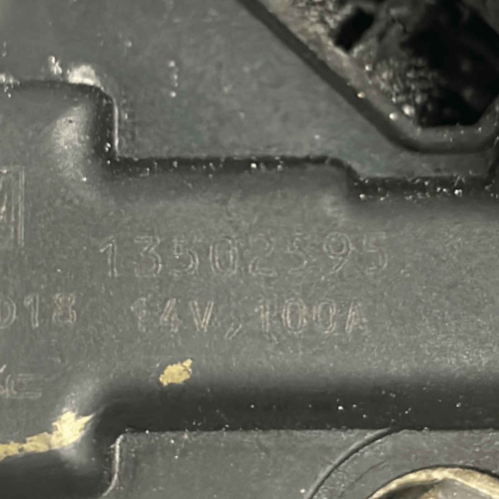 Alternatore Chevrolet Cruze LS cod.13502595 1.6 Benzina (2009 > 2023) - F&P CRASH SRLS - Ricambi Usati