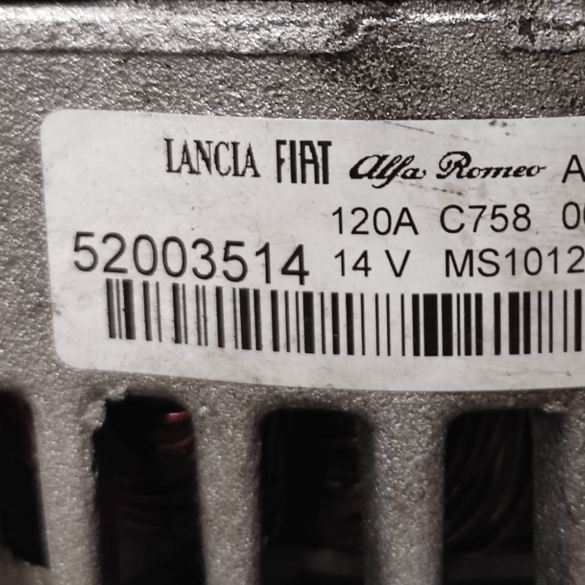 Alternatore fiat 500 abarth 1.4 benzina cod: 52003514 (2017 - ) - F&P CRASH SRLS - Ricambi Usati