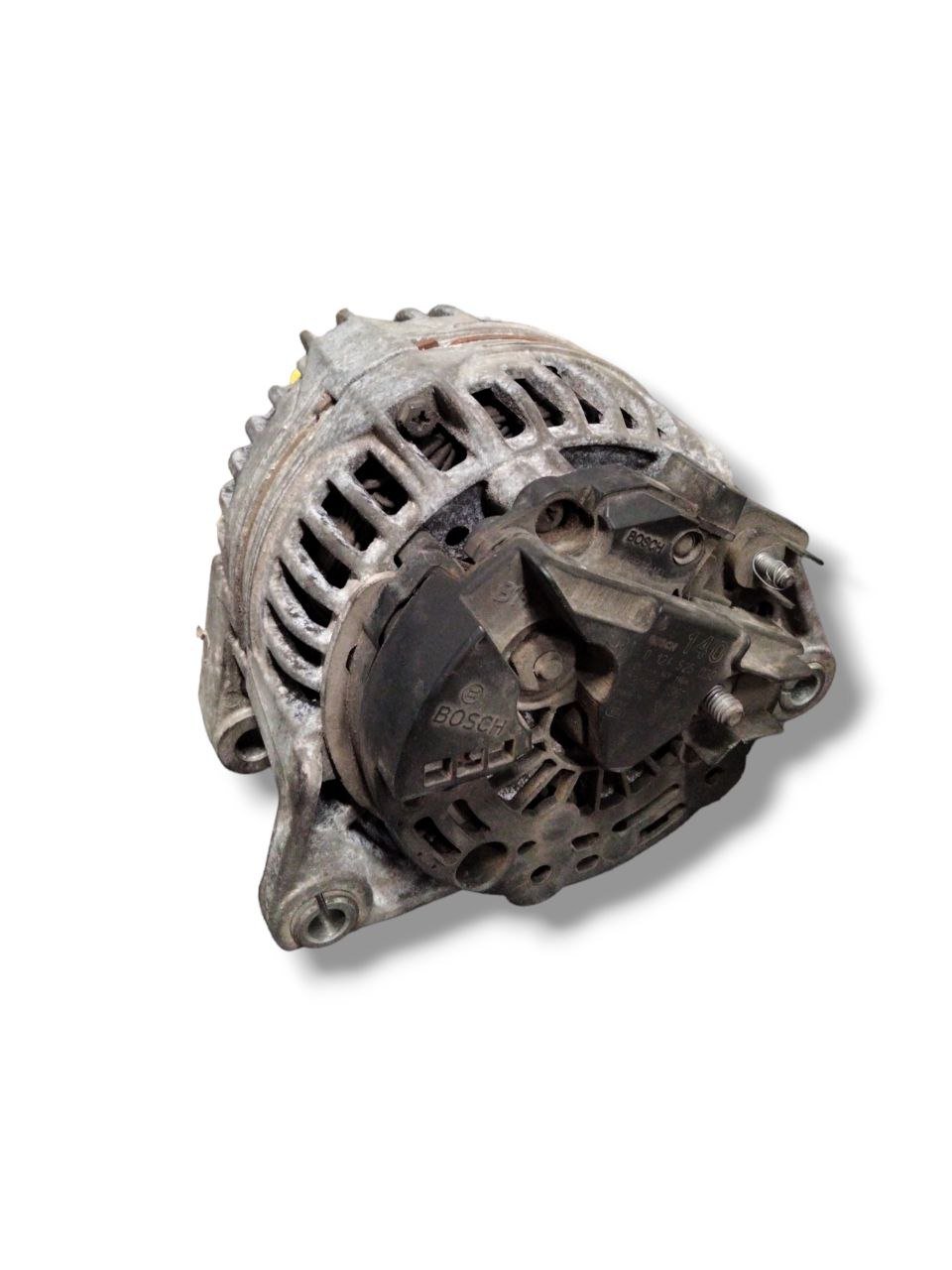 Alternatore Opel Vectra C 2.2 diesel (2002 - 2008) cod.0124525030 - 13108596 - F&P CRASH SRLS - Ricambi Usati