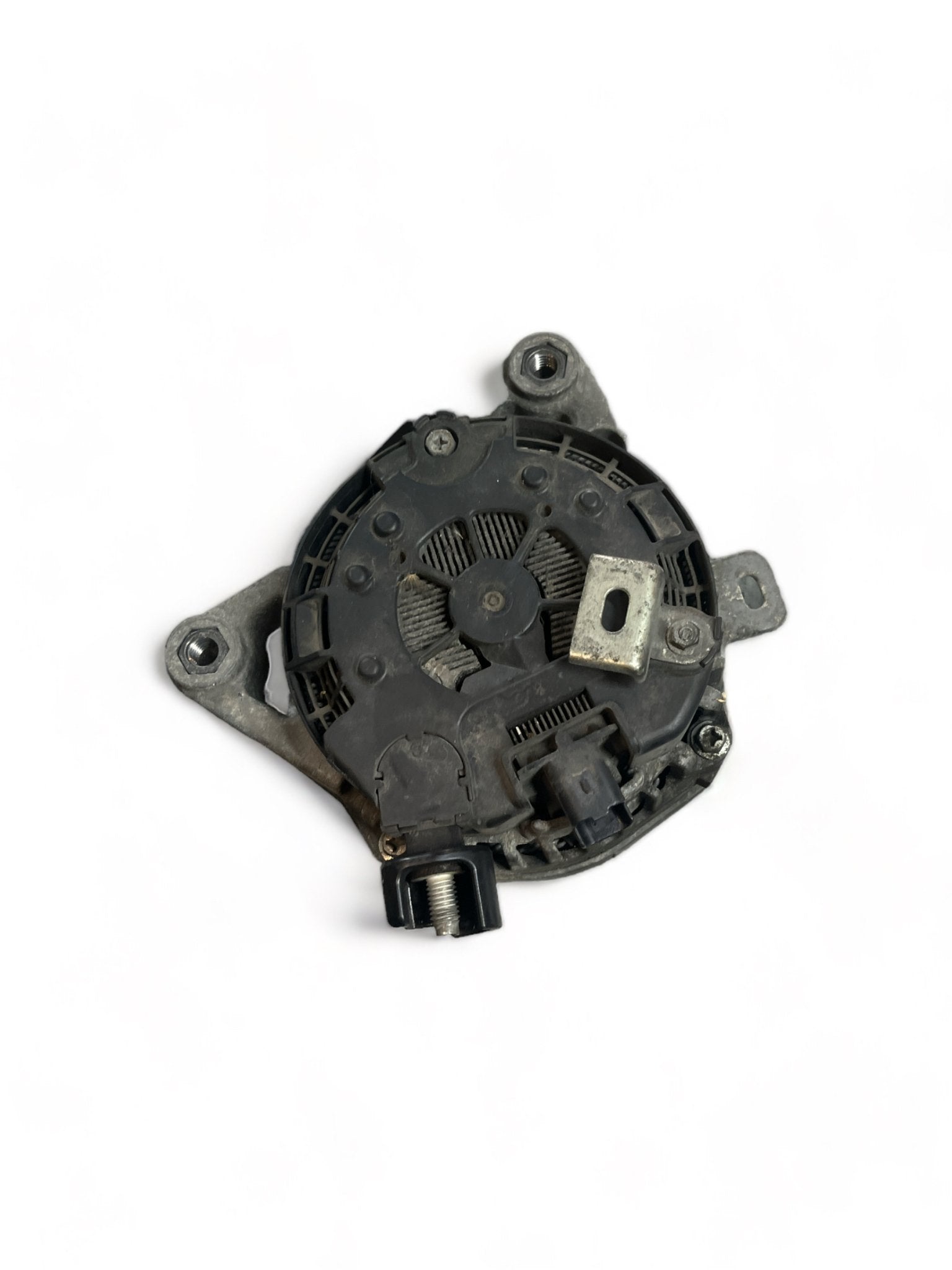 Alternatore Peugeot 3008 1.5d ( 2019 ) cod : 9824742880 - F&P CRASH SRLS - Ricambi Usati