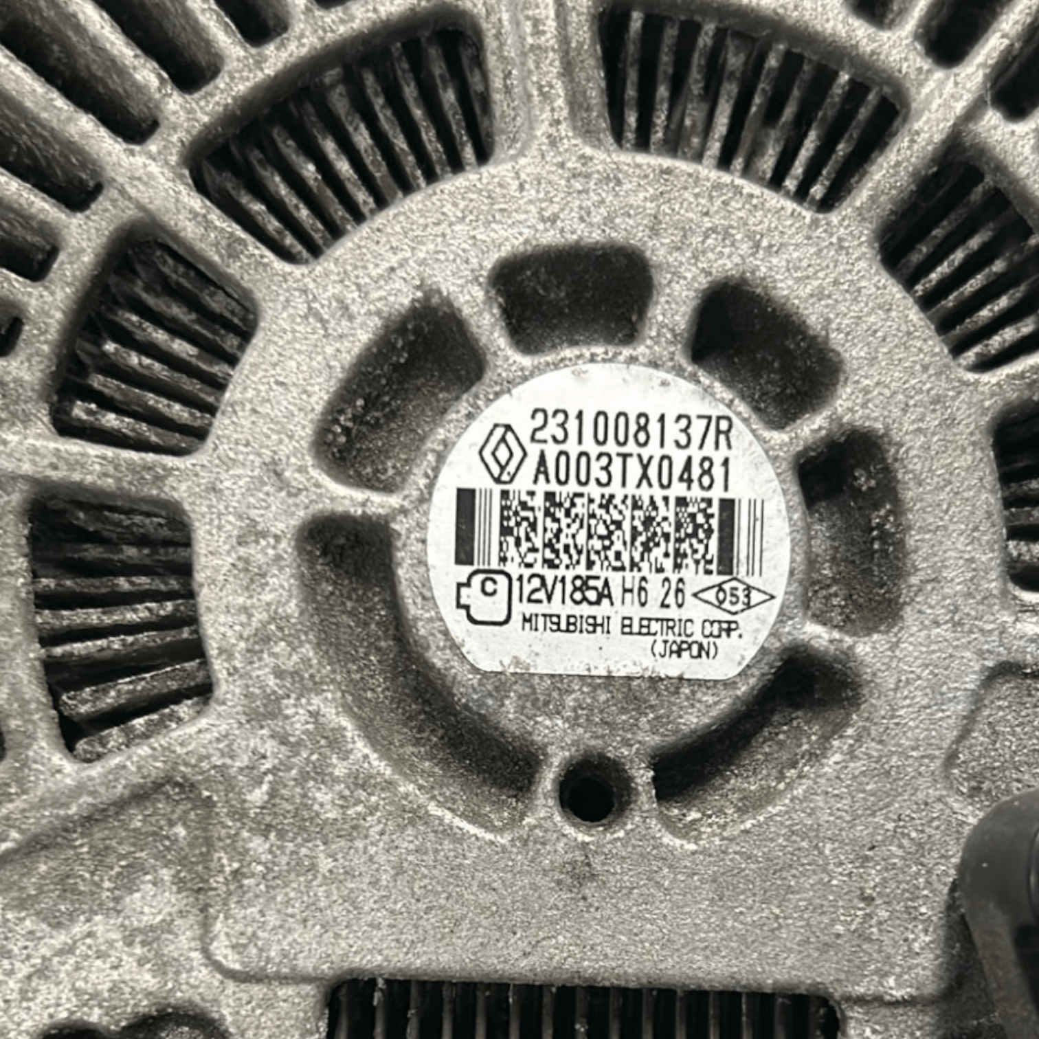 Alternatore Renault Master III 2.3 Diesel code:231008137R (2019 >) - F&P CRASH SRLS - Ricambi Usati