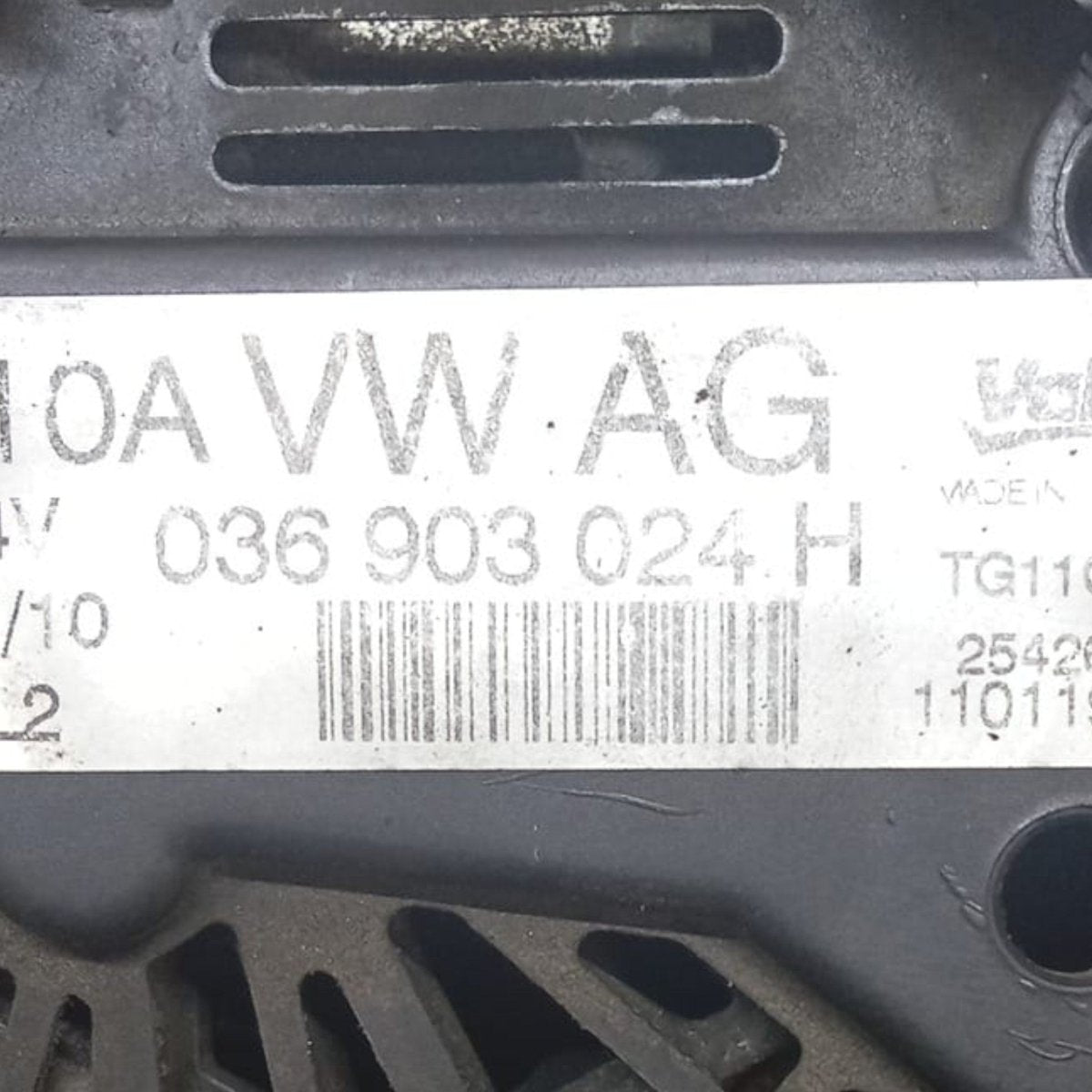 Alternatore volkswagen golf 6 cod . 036903024h 1.4 benzina (2008 > 2012) - F&P CRASH SRL - Ricambi Usati