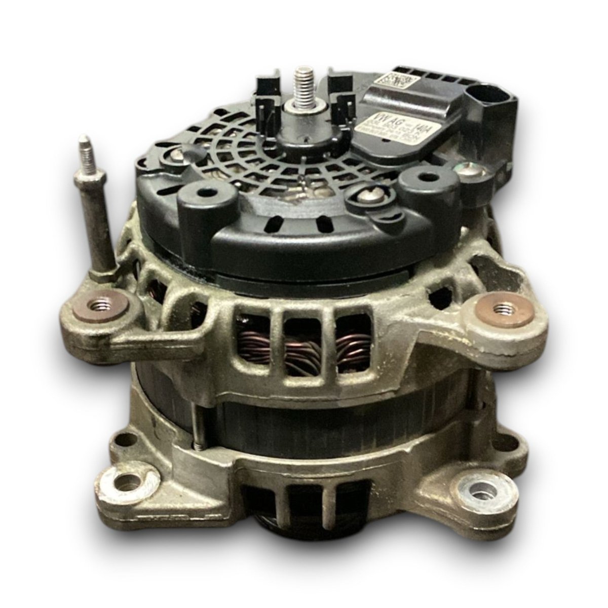 Alternatore volkswagen golf VII cod . 03l903023k 1.6 diesel (2012 > 2021) - F&P CRASH SRL - Ricambi Usati