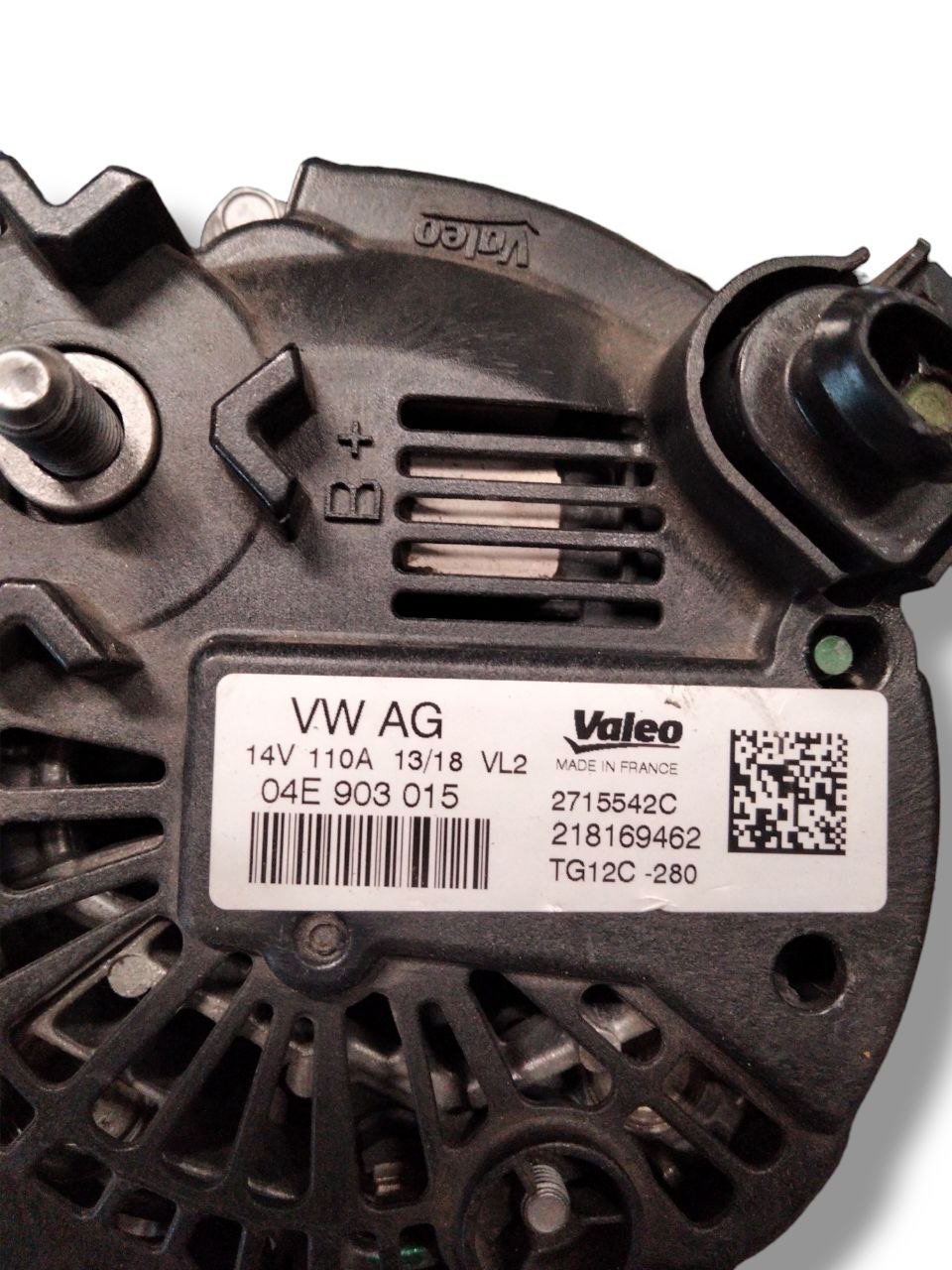 Alternatore Volkswagen Polo 1.0 benzina ( 2017 > )cod.04E903015 - F&P CRASH SRLS - Ricambi Usati