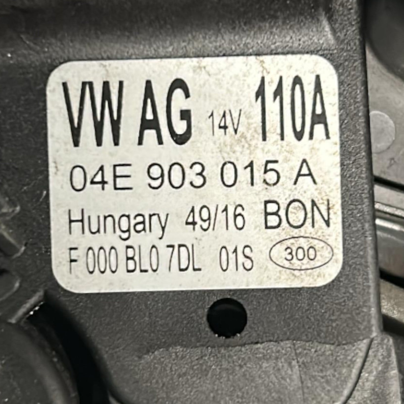 Alternatore Volkswagen T - Cross cod.04E903015A 1.0 Benzina (2019 > ) - F&P CRASH SRLS - Ricambi Usati