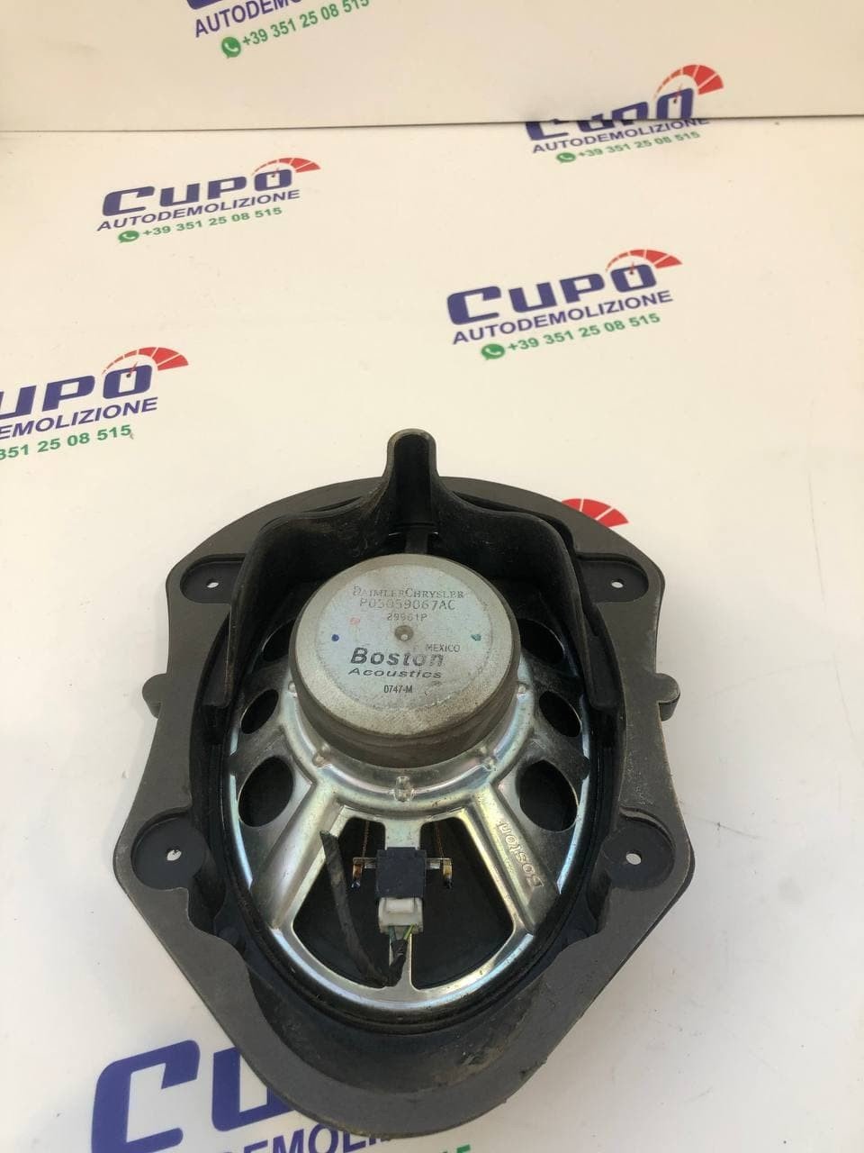 Altoparlante porta anteriore destra Chrysler 300C P0509067AC - F&P CRASH SRLS - Ricambi Usati