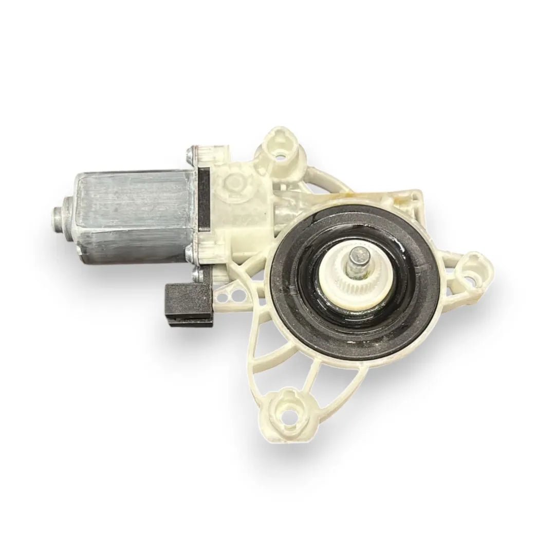 Alzacristallo elettrico anteriore sinistro Mercedes-Benz Classe GLA H247 OEM A2477201906 - F&P CRASH SRL - Ricambi Usati