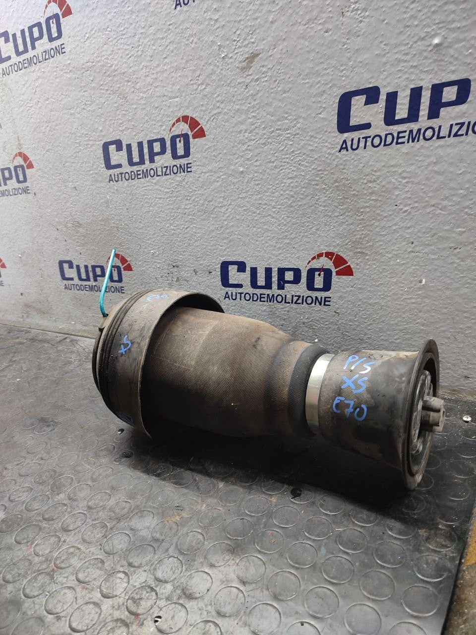 Ammortizzatore pneumatico posteriore sinistro Bmw X5 ( e70 ) cod 309512606 - F&P CRASH SRLS - Ricambi Usati