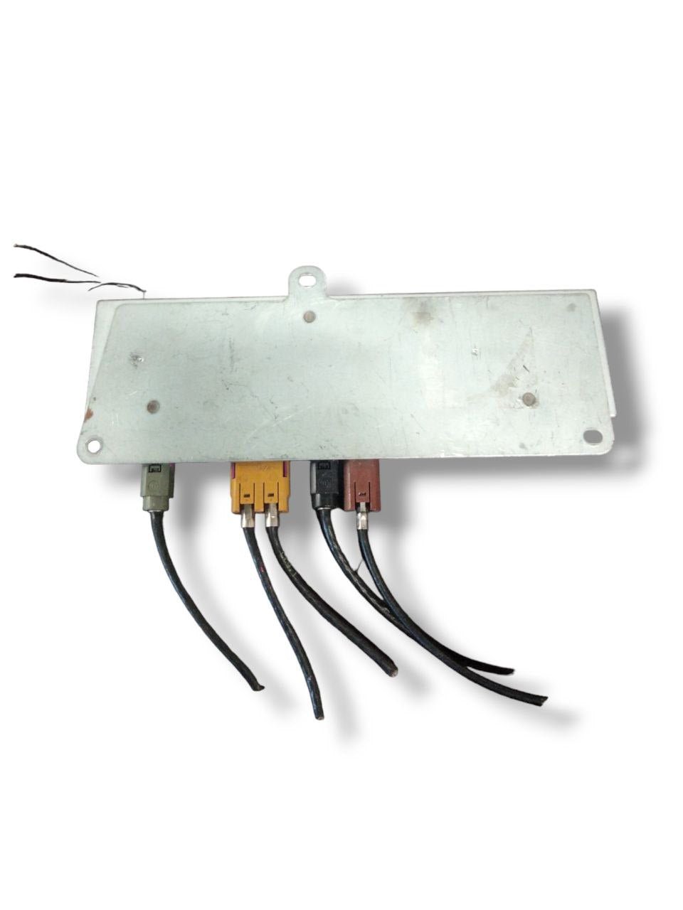 Amplificatore Antenna Audi A4 B7/ B8 (2004 - 2009)cod.8E9035225P - F&P CRASH SRLS - Ricambi Usati