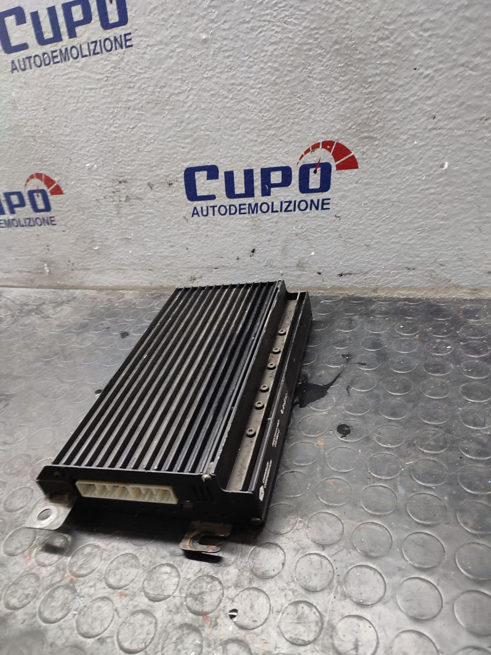 Amplificatore Jeep Grand Cherokee ( 2001 - wj ) cod 56038407ad - F&P CRASH SRLS - Ricambi Usati