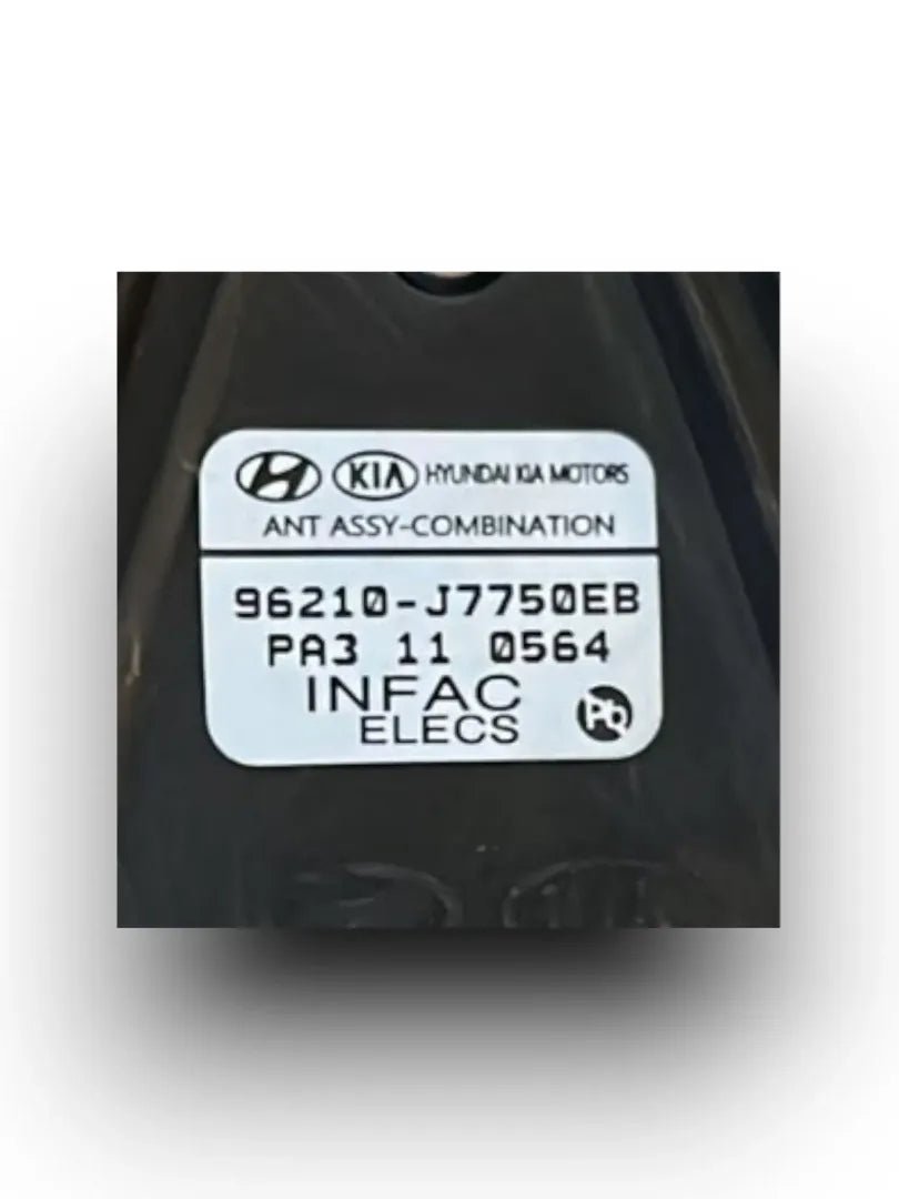 Antenna autoradio Kia ProCeed cod. 110564 - F&P CRASH SRL - Ricambi Usati