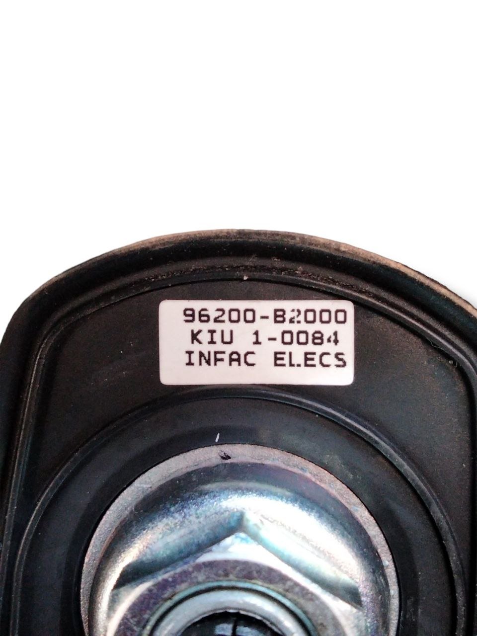 Antenna Autoradio Kia Soul (2014>) cod.96200B2000 - F&P CRASH SRLS - Ricambi Usati