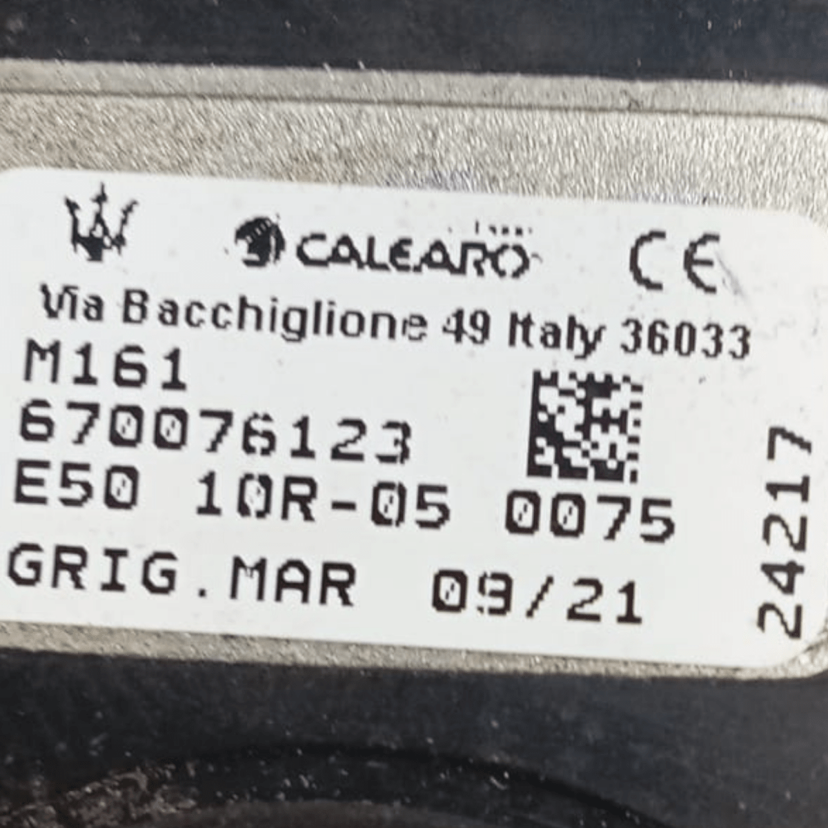 Antenna tetto / pinna maserati levante cod . 670076123 (2016 >) - F&P CRASH SRL - Ricambi Usati