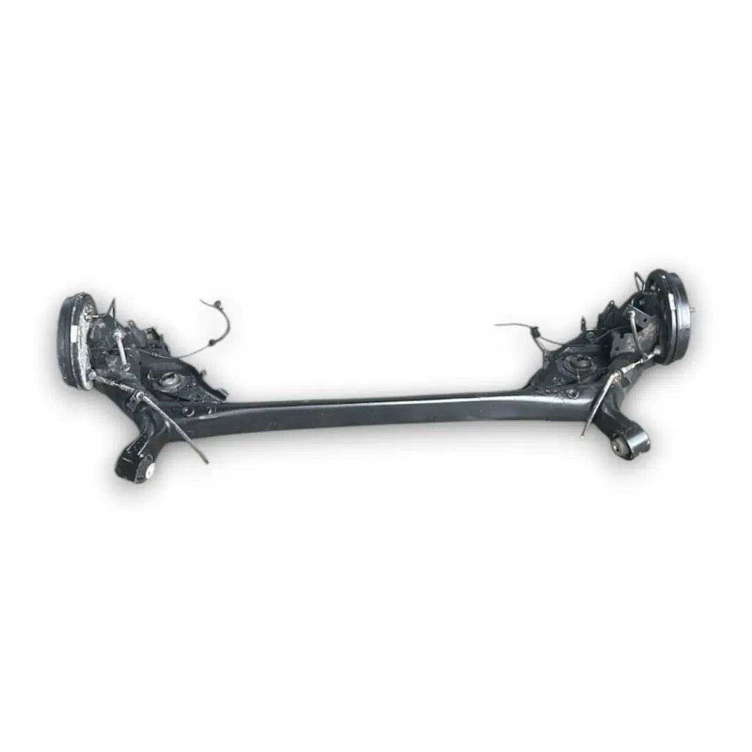 Assale posteriore Mazda 2 3ª Serie OEM DD1B28B0XC - F&P CRASH SRL - Ricambi Usati