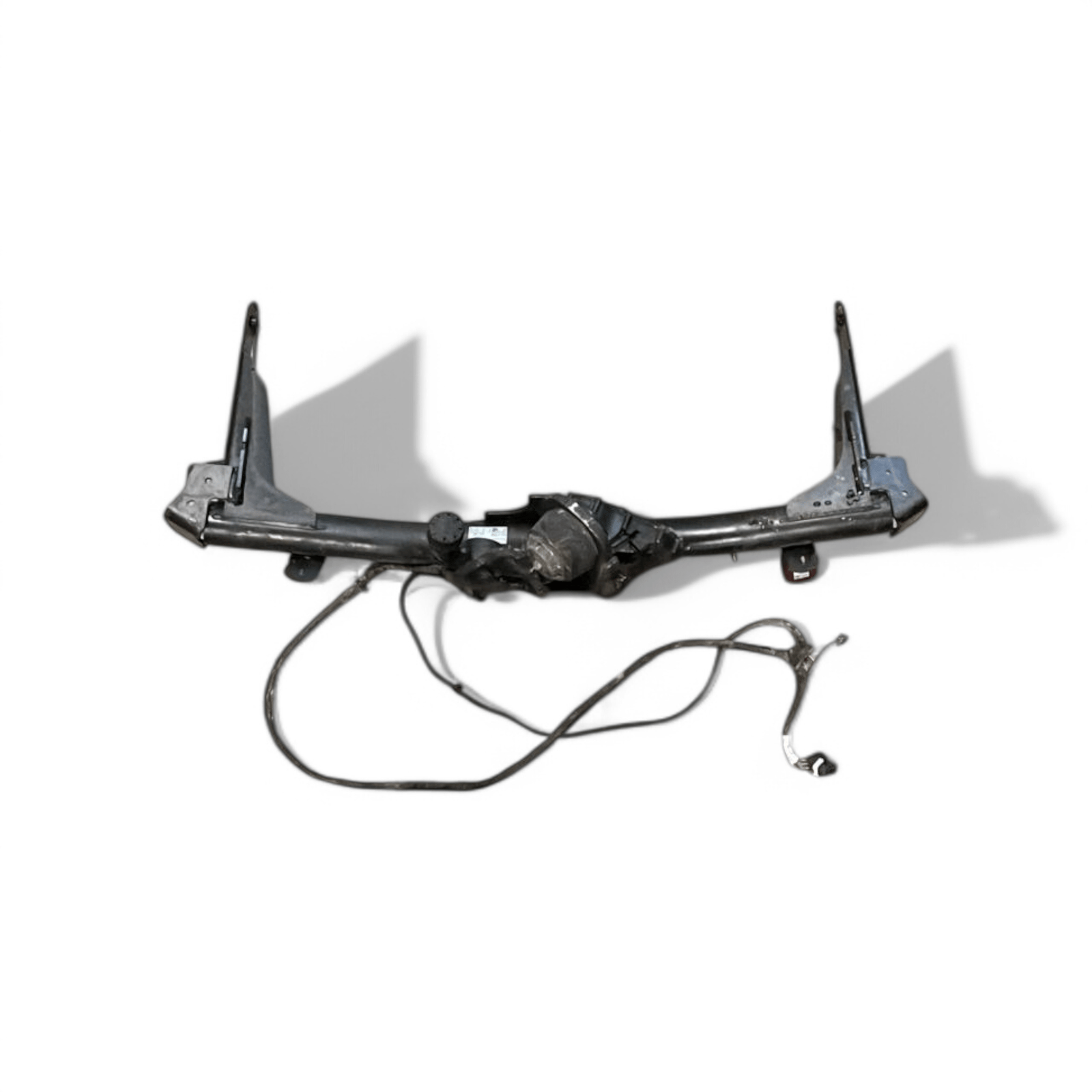 Barra con gancio traino + Cablaggio Audi Q3 F3 (2018 - >) cod.83A800495 - F&P CRASH SRLS - Ricambi Usati