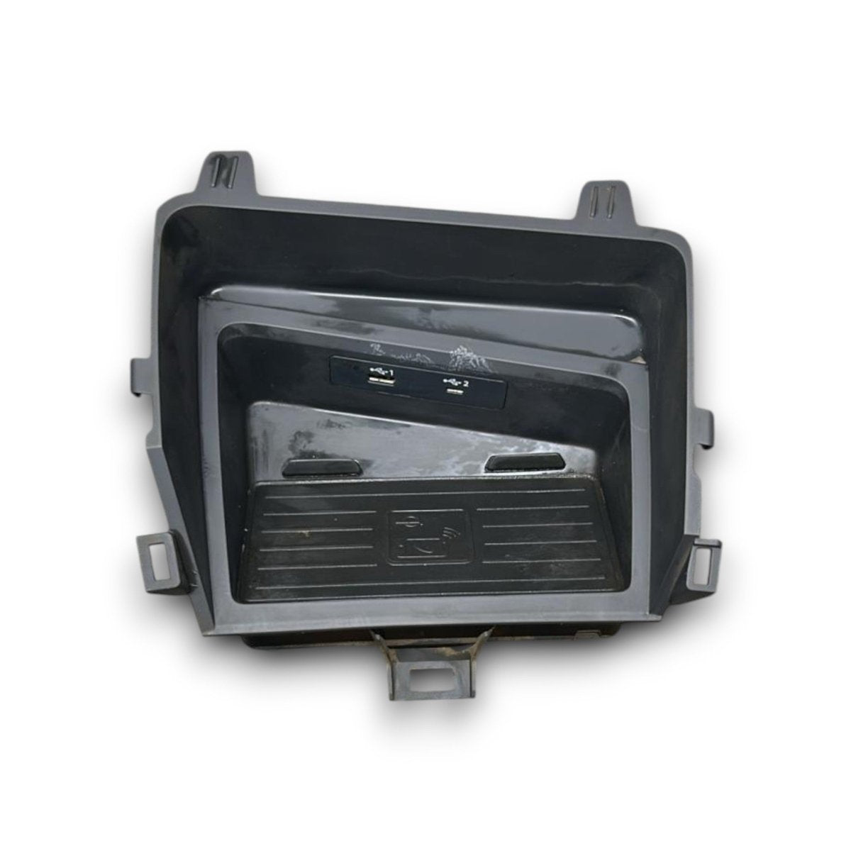 Base di ricarica wireless Audi A3 (8Y) cod.8y1864131a (2020 > ) + prese usb e usb - c - F&P CRASH SRLS - Ricambi Usati