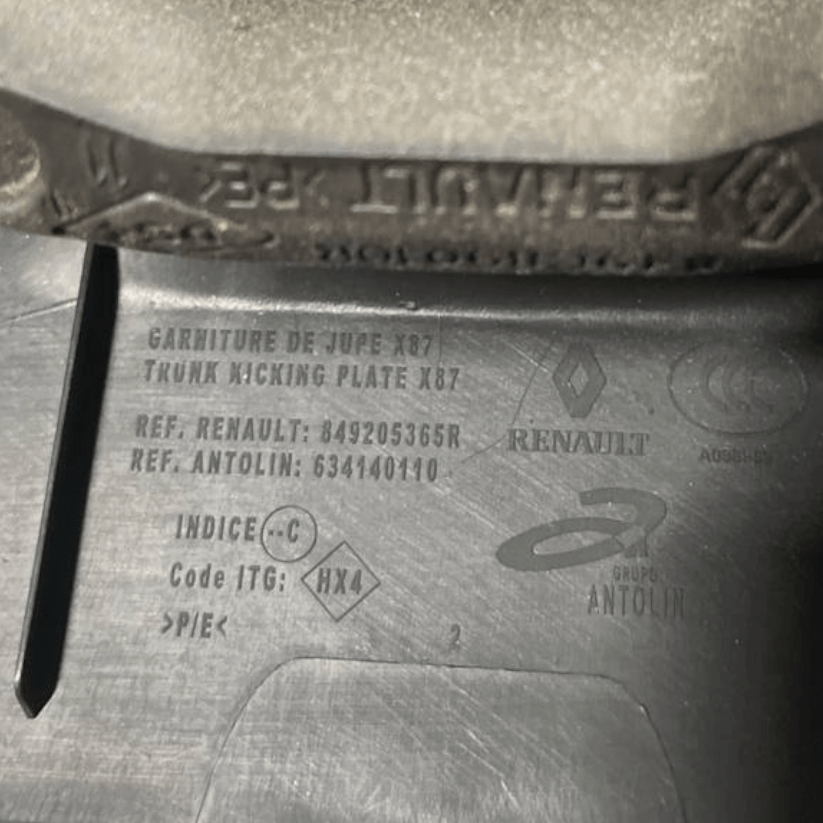 Batticofano / Rivestimento Bagagliaio posteriore Renault Captur I (2013 al 2019) cod: 849205365R - F&P CRASH SRLS - Ricambi Usati