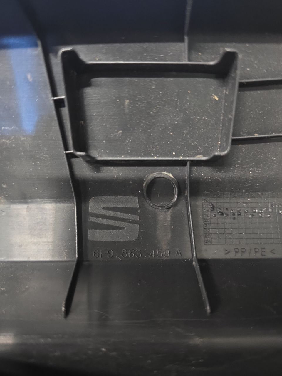 Batticofano Seat Arona (2017>) Cod : 6F9863459A - F&P CRASH SRLS - Ricambi Usati