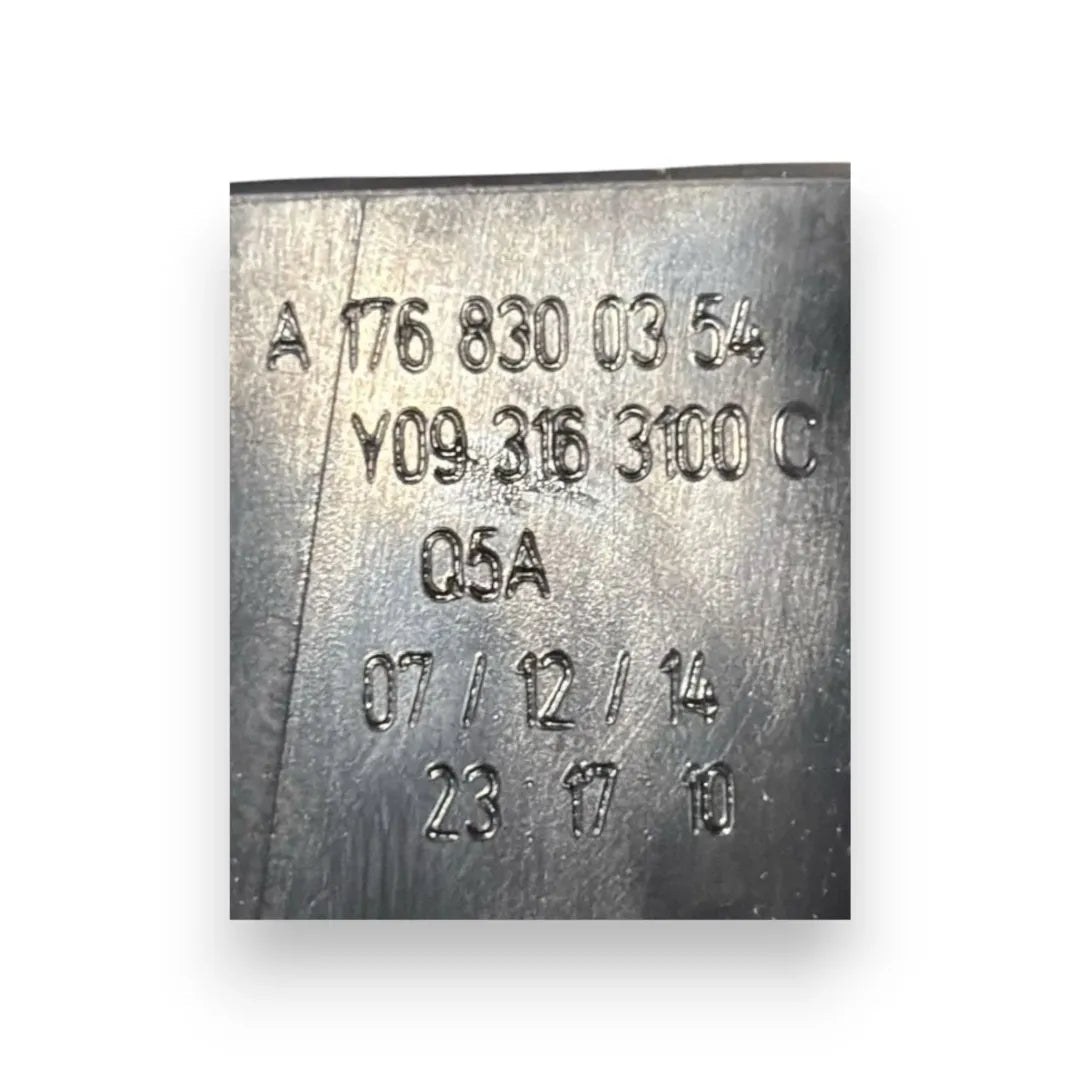 Dettaglio Bocchetta aria centrale cruscotto Mercedes-Benz Classe A W176 2012–2015 cod. A1768300354 - foto 3