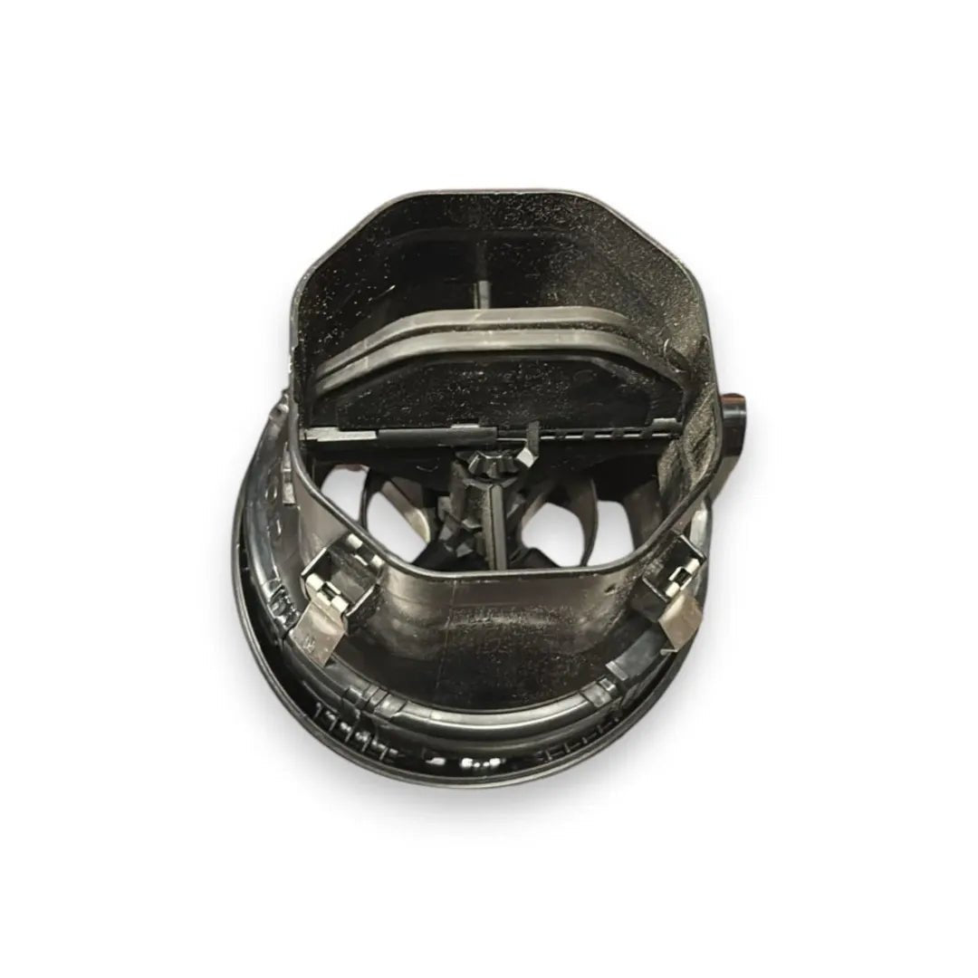 Dettaglio Bocchetta aria centrale cruscotto Mercedes-Benz Classe A W176 2012–2015 cod. A1768300754 - foto 3