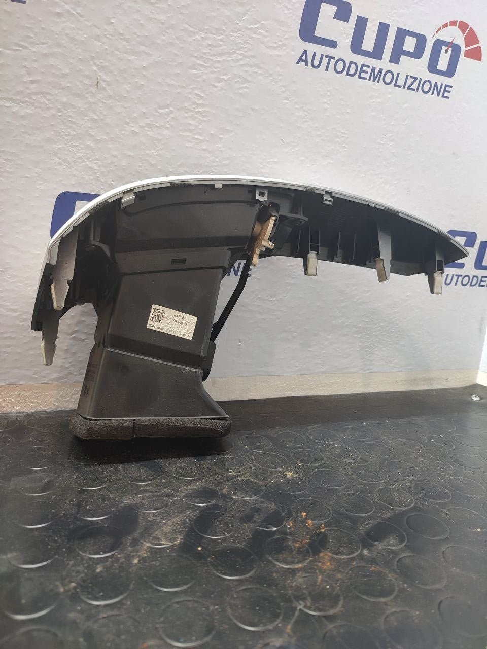 Bocchetta aria centrale KIA VENGA 1.4 cod: 1p0001s - F&P CRASH SRLS - Ricambi Usati