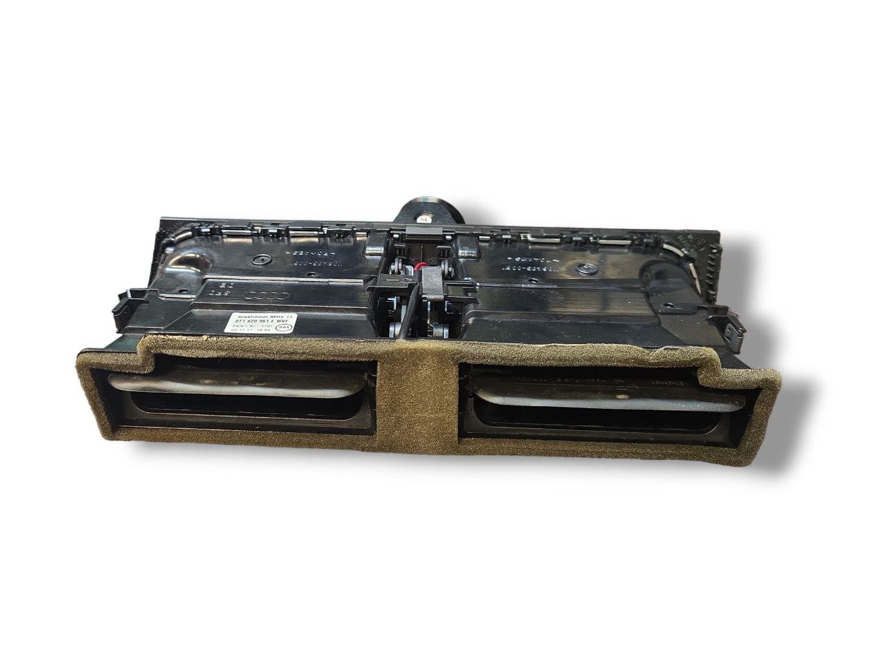 Bocchetta Aria Condizionata Centrale Audi A5 8T (2011 - 2016) Cod : 8T1820951E - F&P CRASH SRLS - Ricambi Usati