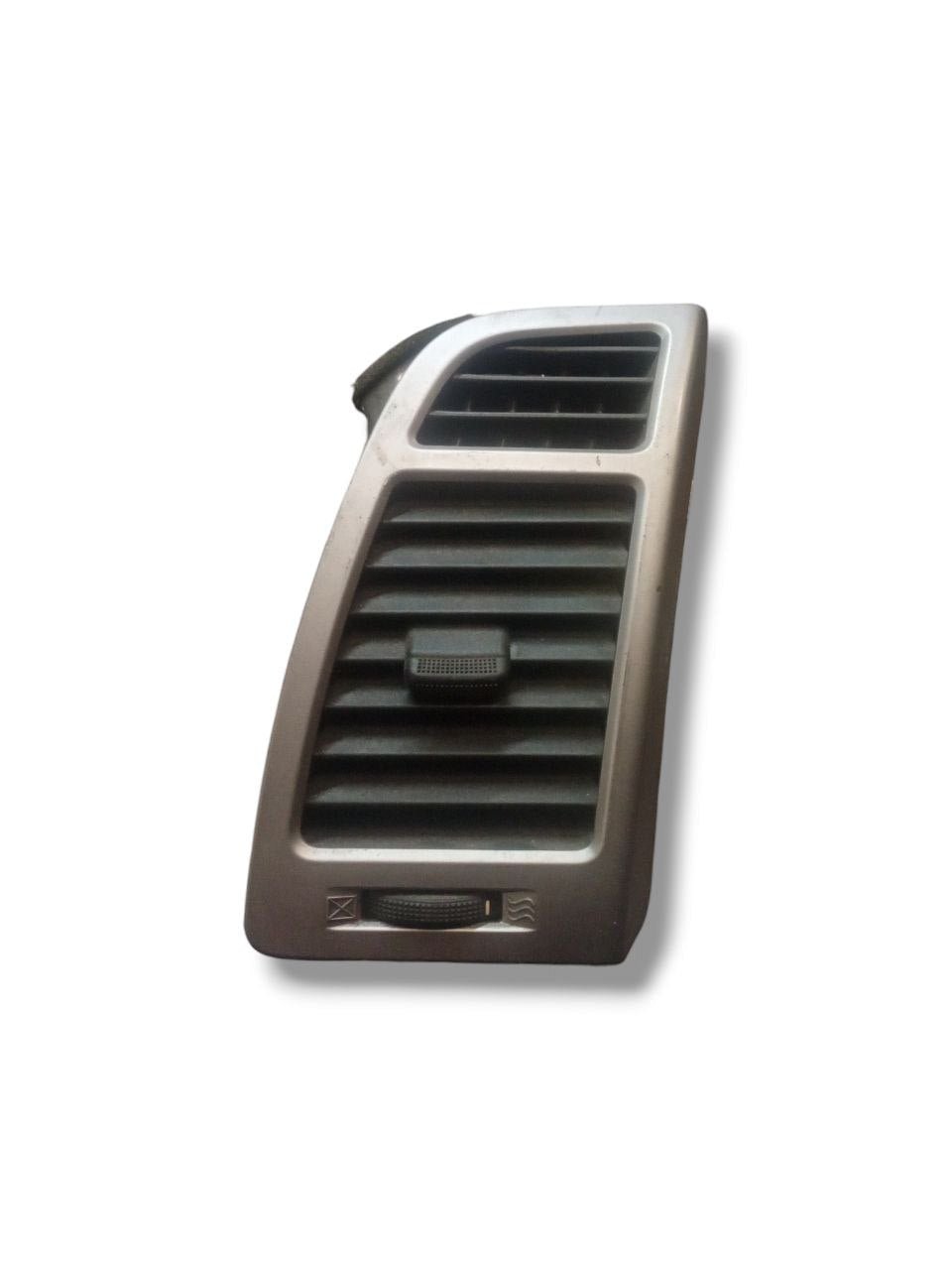 Bocchetta aria condizionata Cruscotto lato destro Hyundai i20 (2010) cod: 97480-1J000 - F&P CRASH SRLS - Ricambi Usati