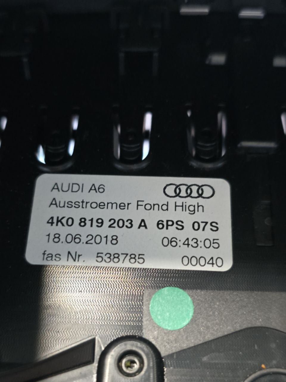 Bocchetta Aria Condizionata Tunnel Centrale Audi A7 C8 ( 2019 >) Cod : 4K0819203A - F&P CRASH SRLS - Ricambi Usati