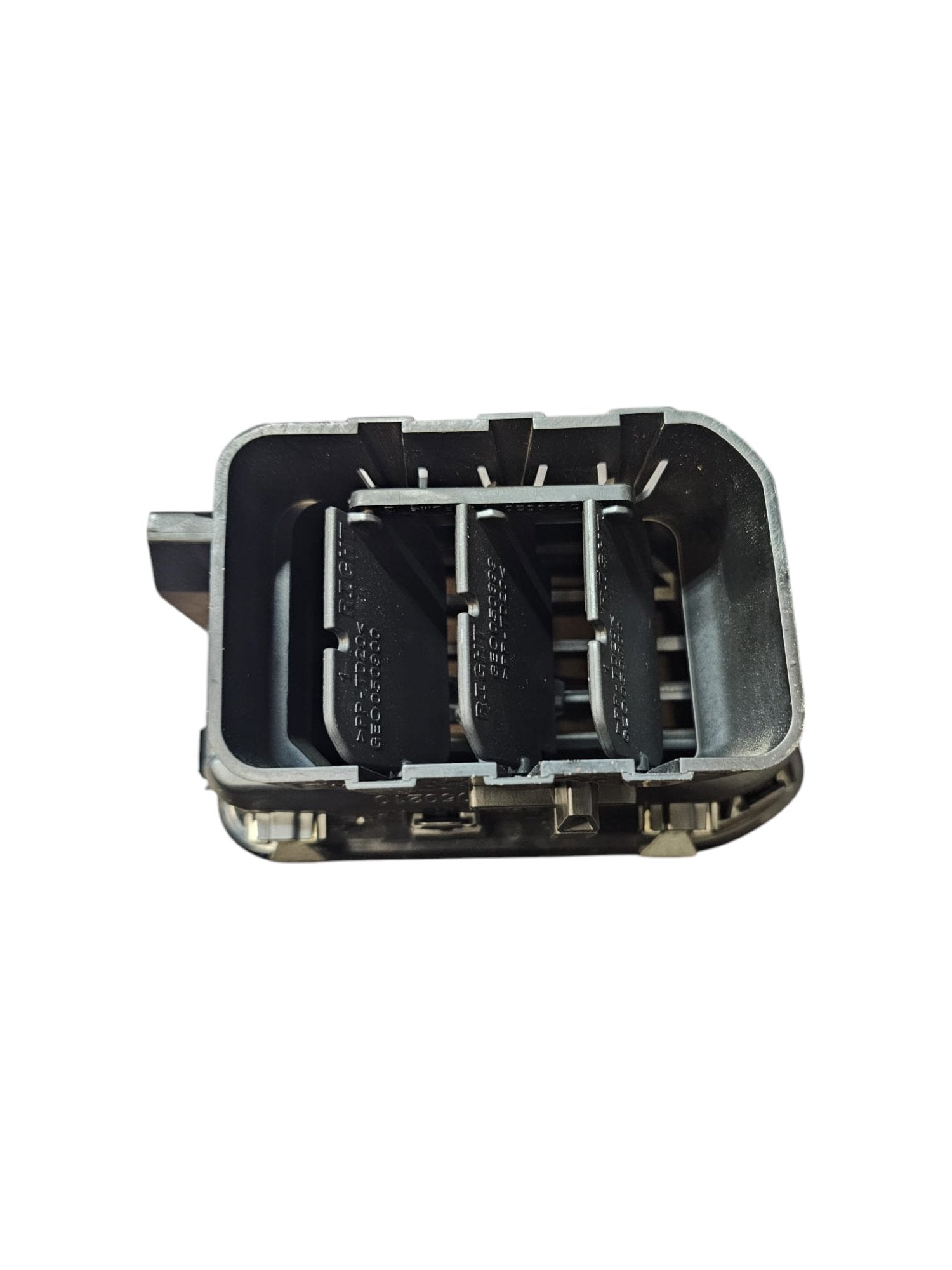 Bocchetta Aria Cruscotto Destra Renault Master III Restyling Cod:687518035R (2019 - 2024) - F&P CRASH SRLS - Ricambi Usati