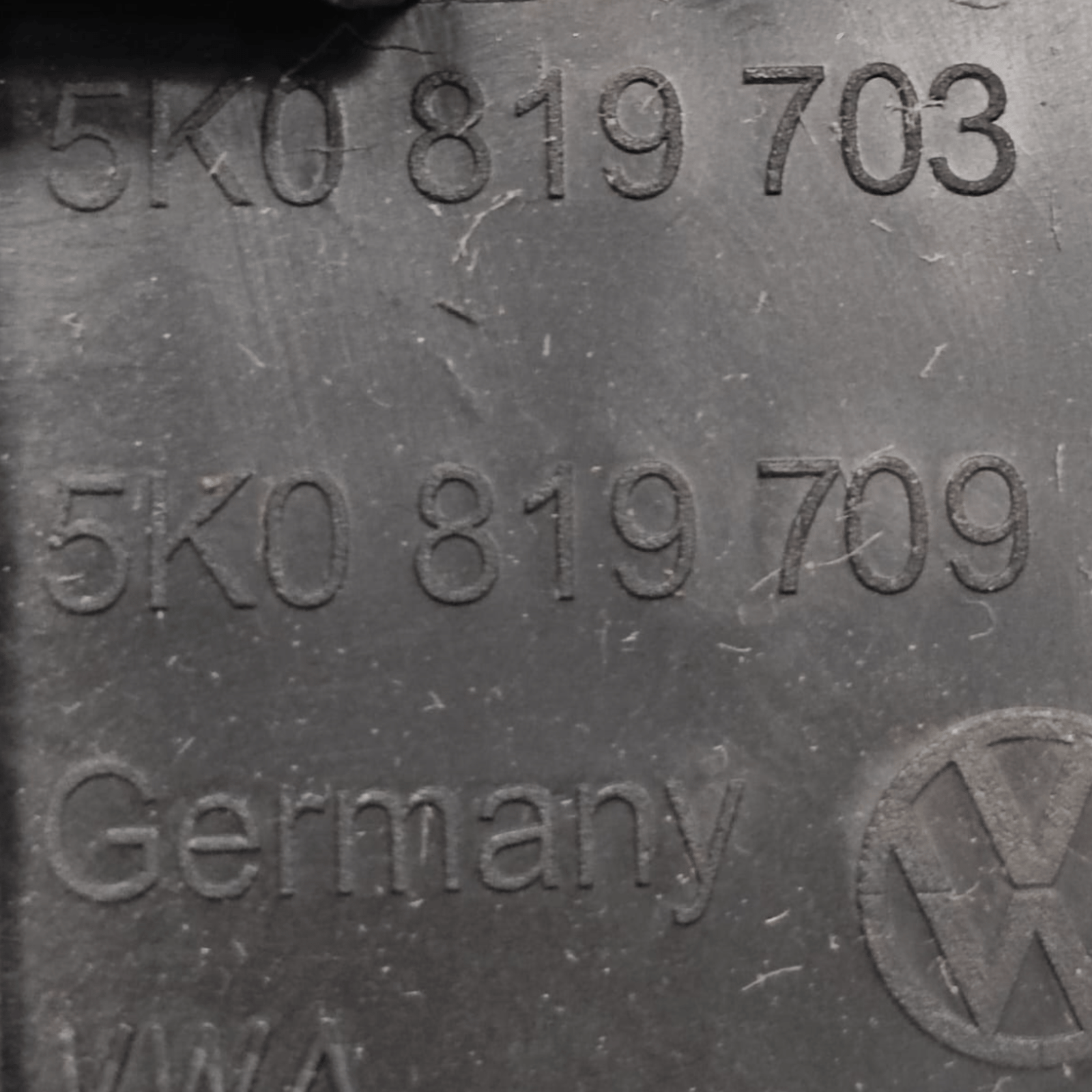 Bocchetta Aria Cruscotto Sinistro Volkswagen Golf VI COD: 5K0819709 (2008 - 2012) - F&P CRASH SRLS - Ricambi Usati