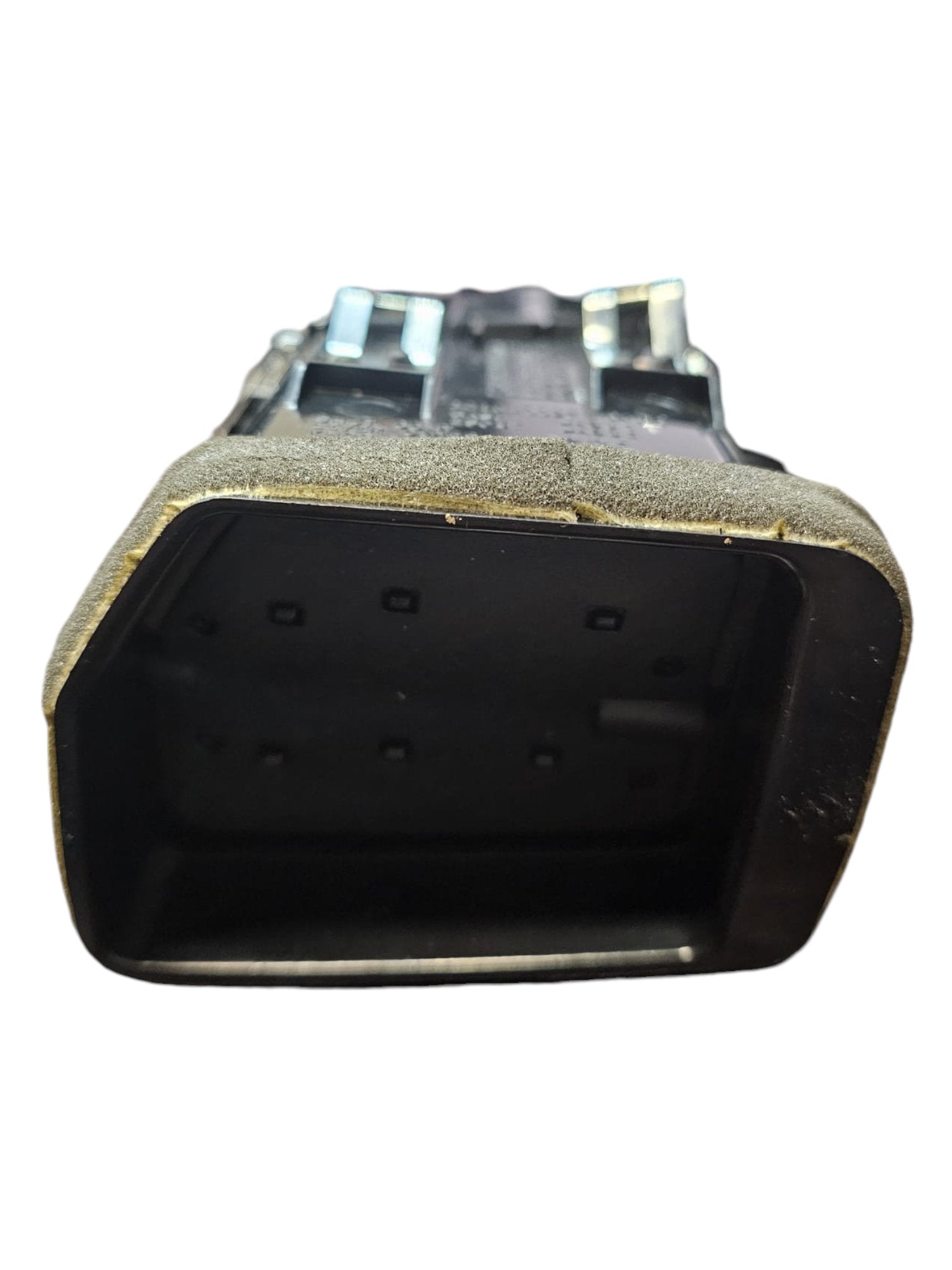 Bocchetta Aria Destra Nissan Qashqai J11 (2014 - 2021) Cod:687604EH0A - F&P CRASH SRLS - Ricambi Usati