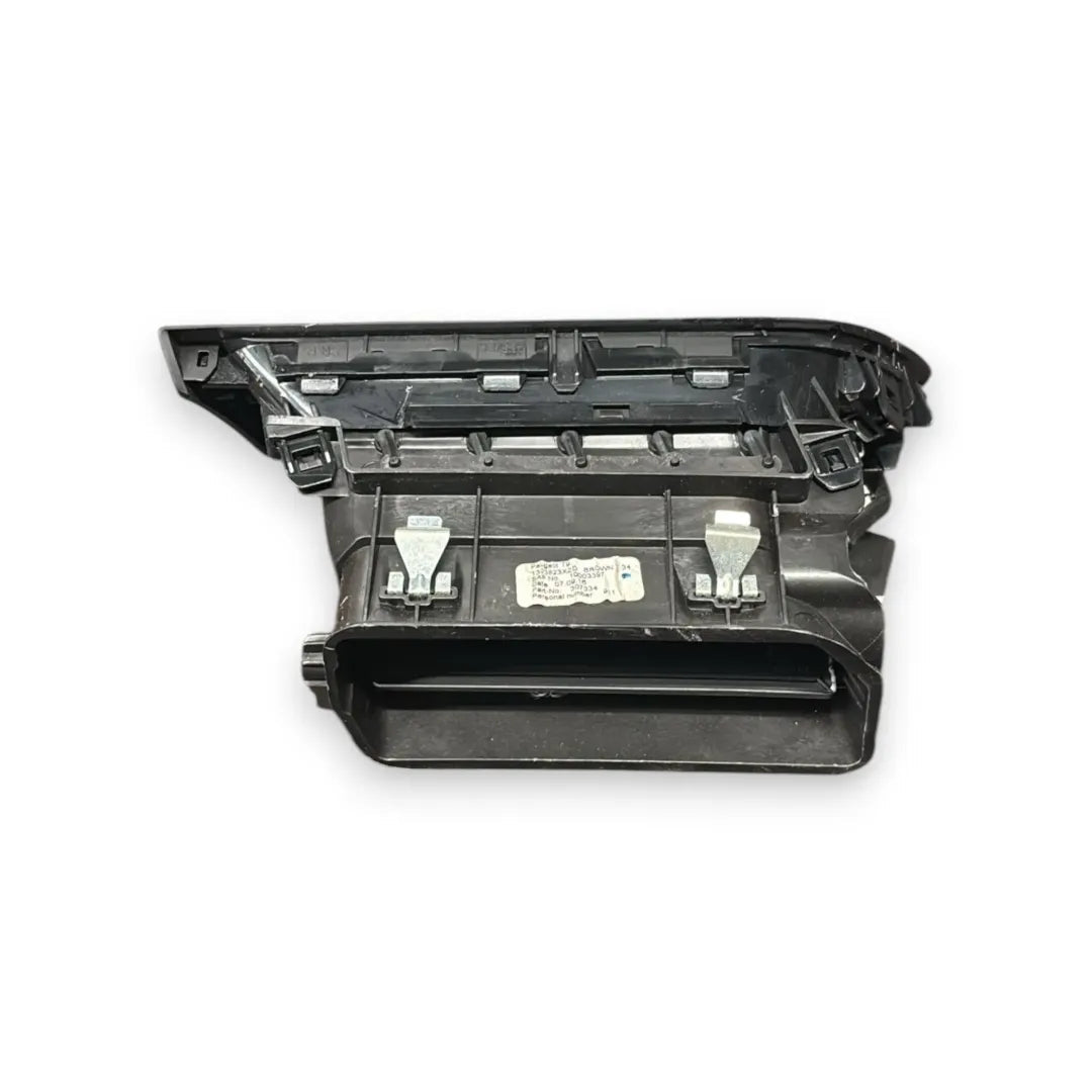 Dettaglio Bocchetta aria laterale cruscotto destra Peugeot 308 2013–2018 cod. 96778766 - foto 2