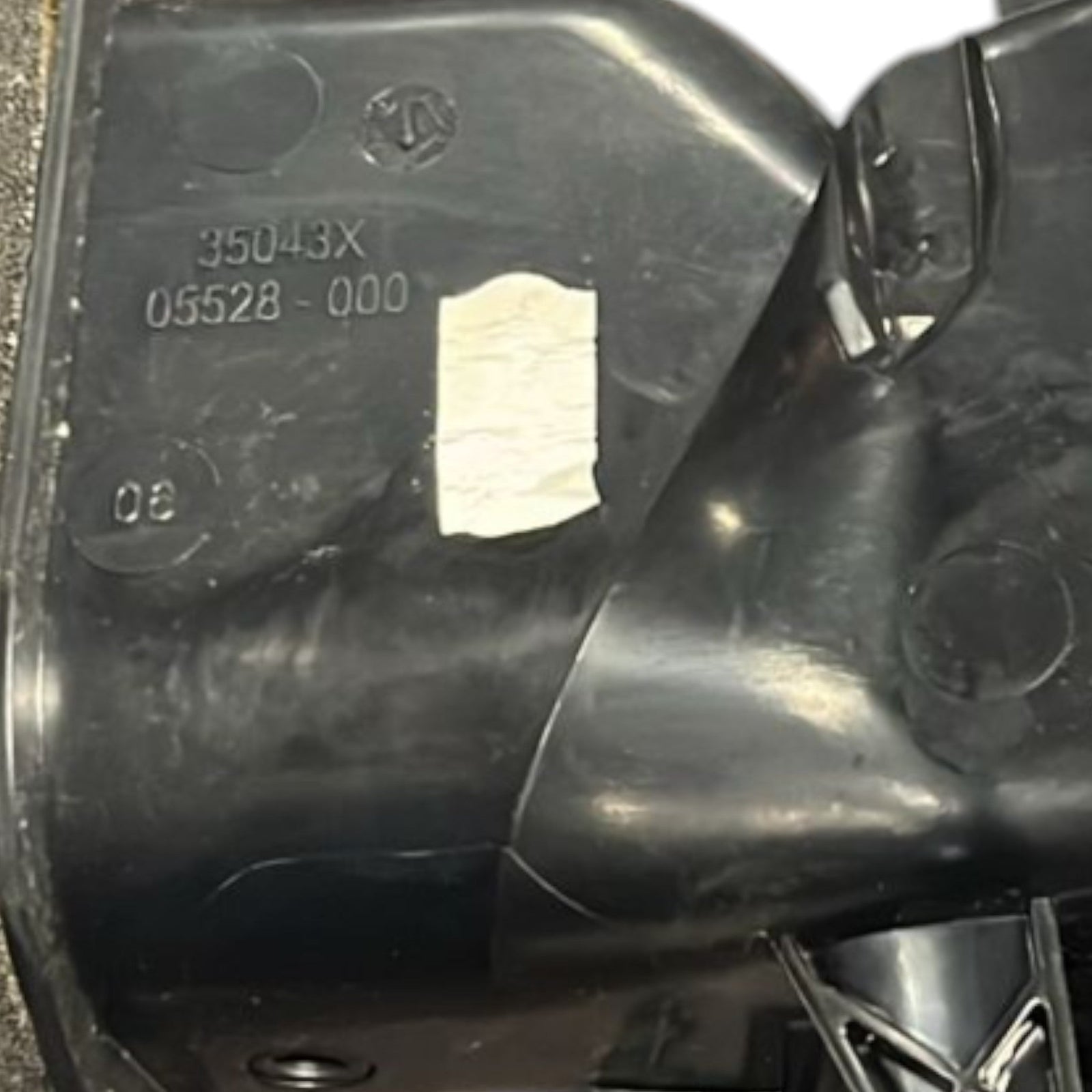 Bocchetta Aria Laterale Destra Range Rover Sport cod:05528 - 000 (2005 >2012) - F&P CRASH SRLS - Ricambi Usati